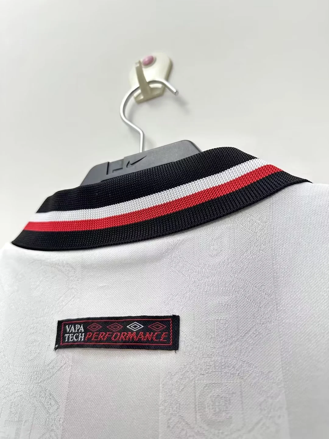 1998 Manchester United Away Retro Jersey view 8
