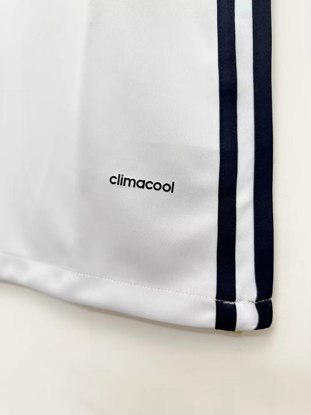 2016-17 Real Madrid Home Retro Jersey view 4
