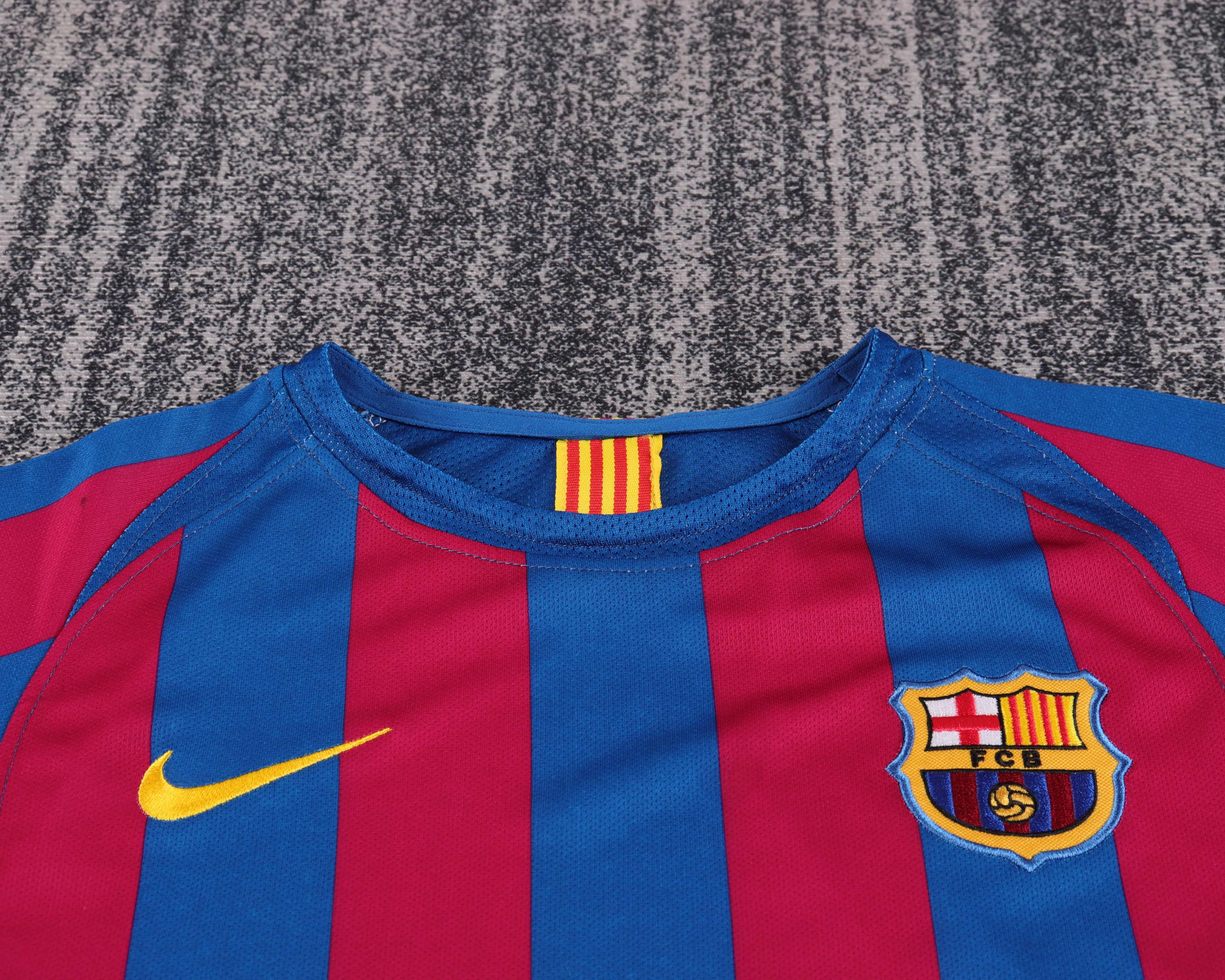 2005-06 Barcelona Home Edition Retro Shirt - Kids Size view 10