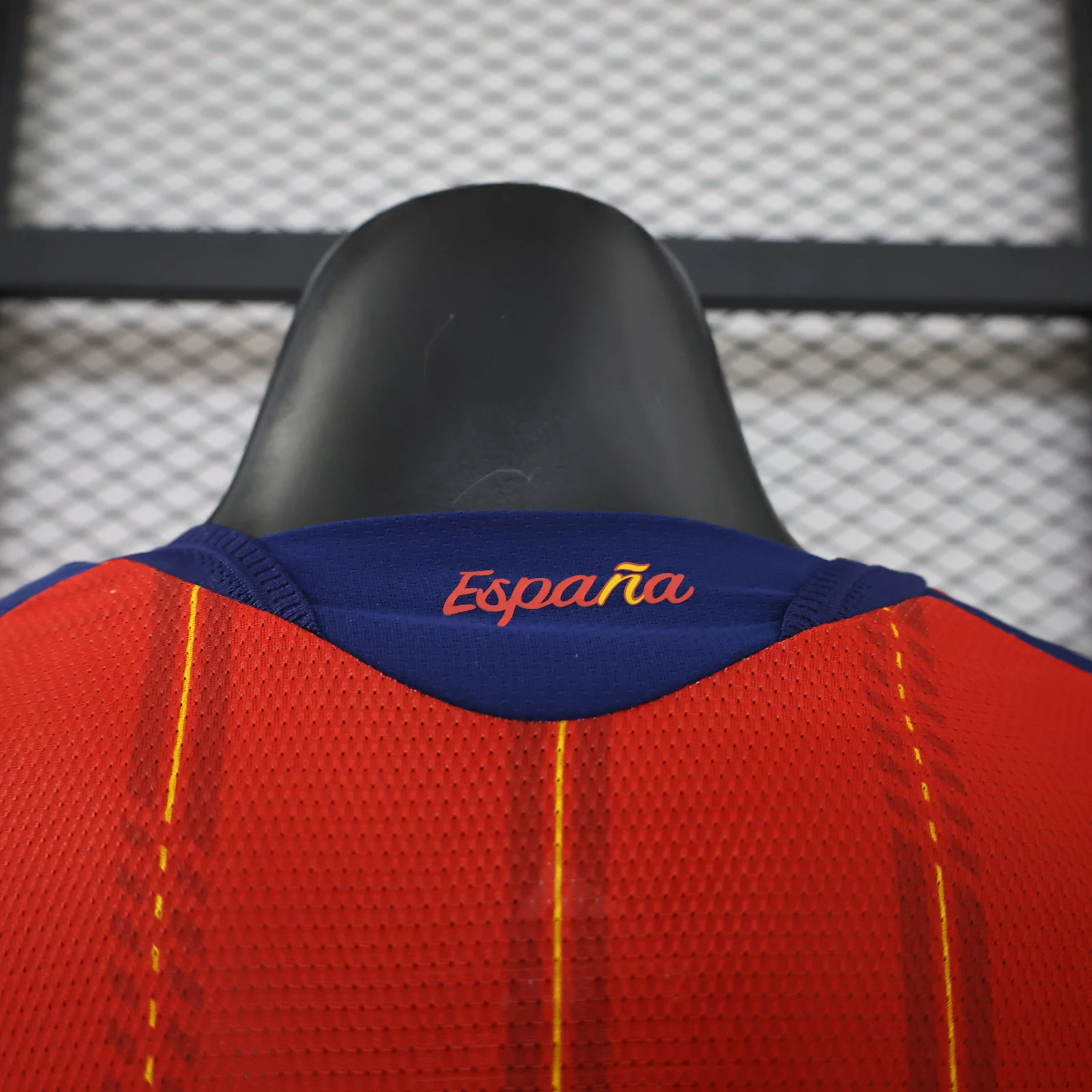 2026-27 Spain Home Long-Sleeve Jersey (with Two Stars) – Player Version view 7