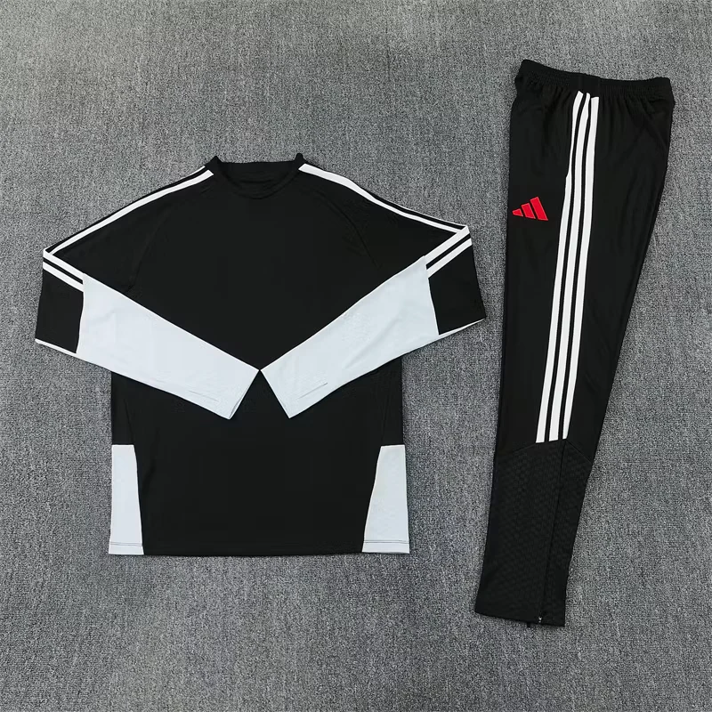 2026-27 Liverpool Black Half-Zip Training Jersey view 18
