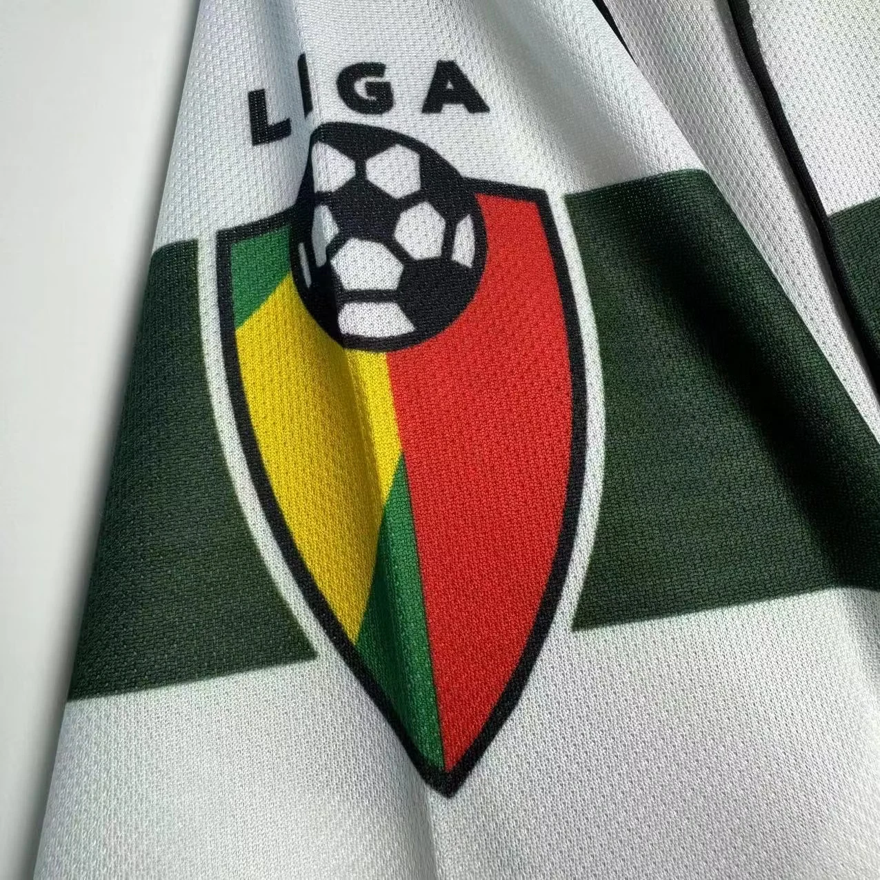 2001-03 Lisbon Home Retro Jersey view 6