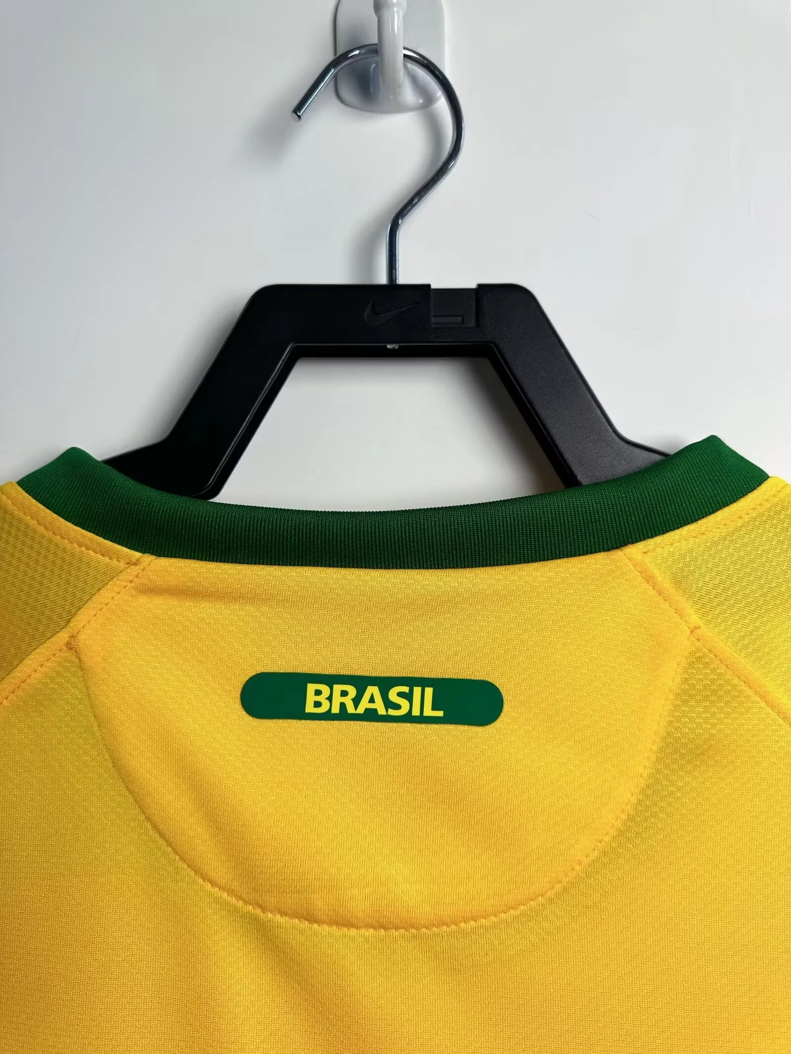 2010 Brazil Home Retro Jersey view 3