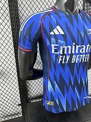 2025-26 Arsenal Away Shirt - Players view 6