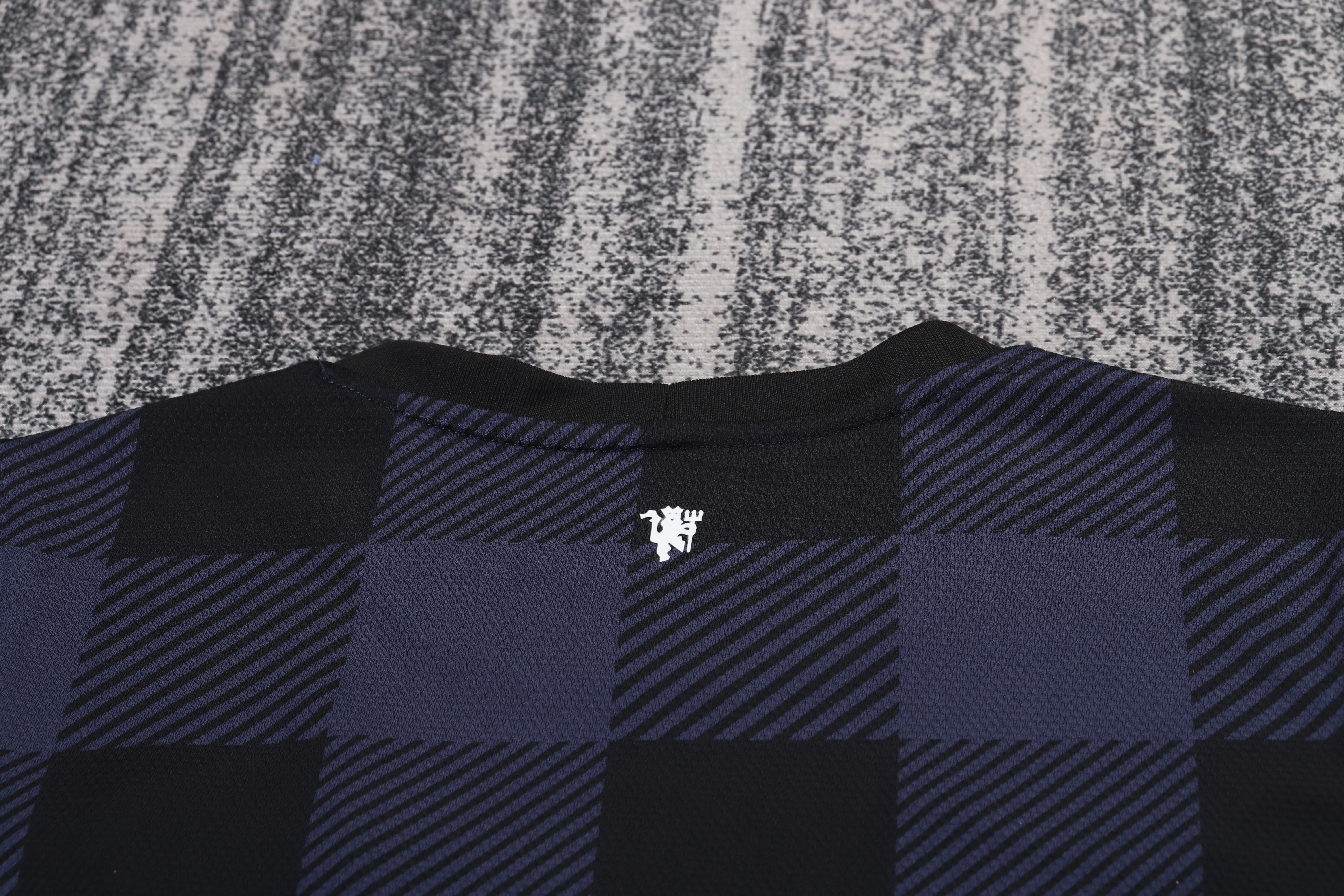 2013-14 Manchester United Away Retro Shirt - Kids Sizes view 9