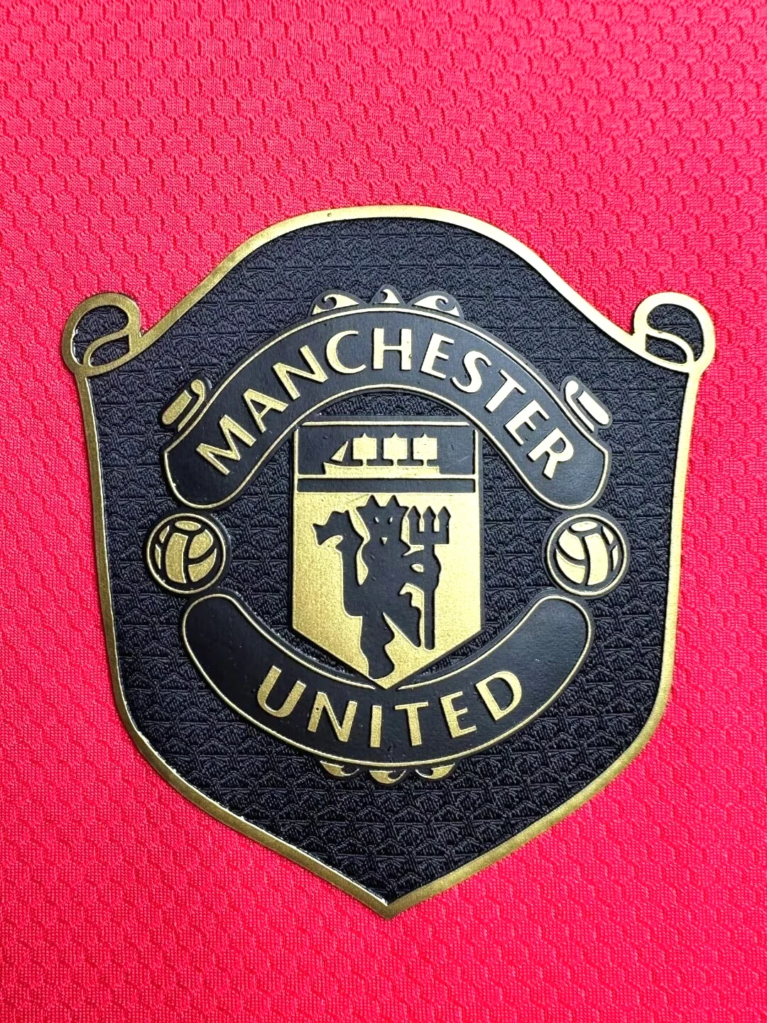 2019-20 Manchester United Home Retro Shirt view 5