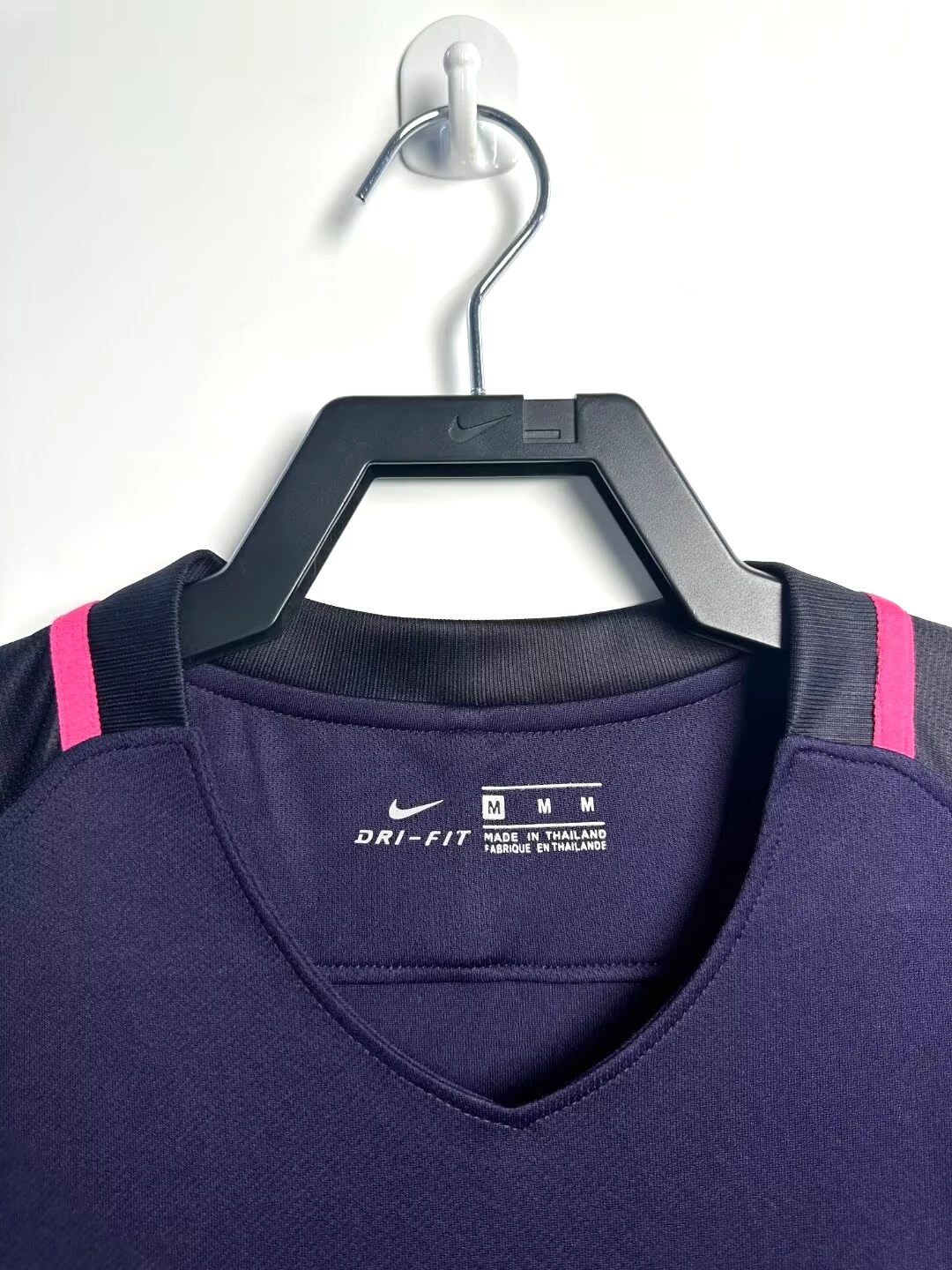 2016-17 Barcelona Away Retro Jersey view 9