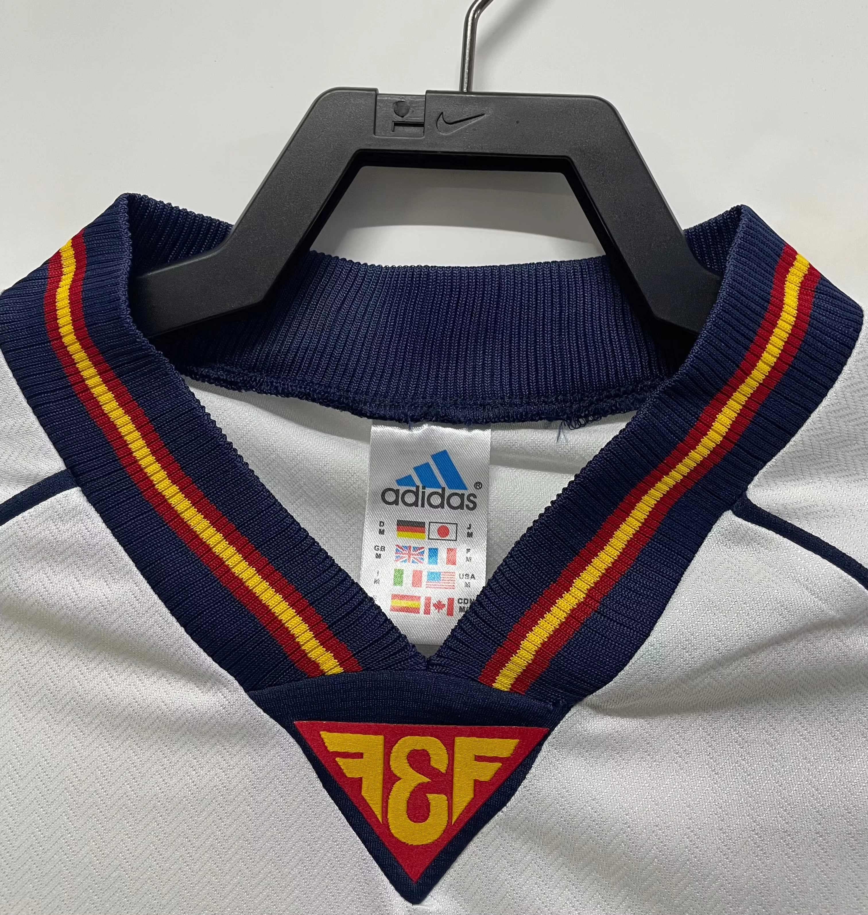 1998 Spain Away Retro Jersey view 6