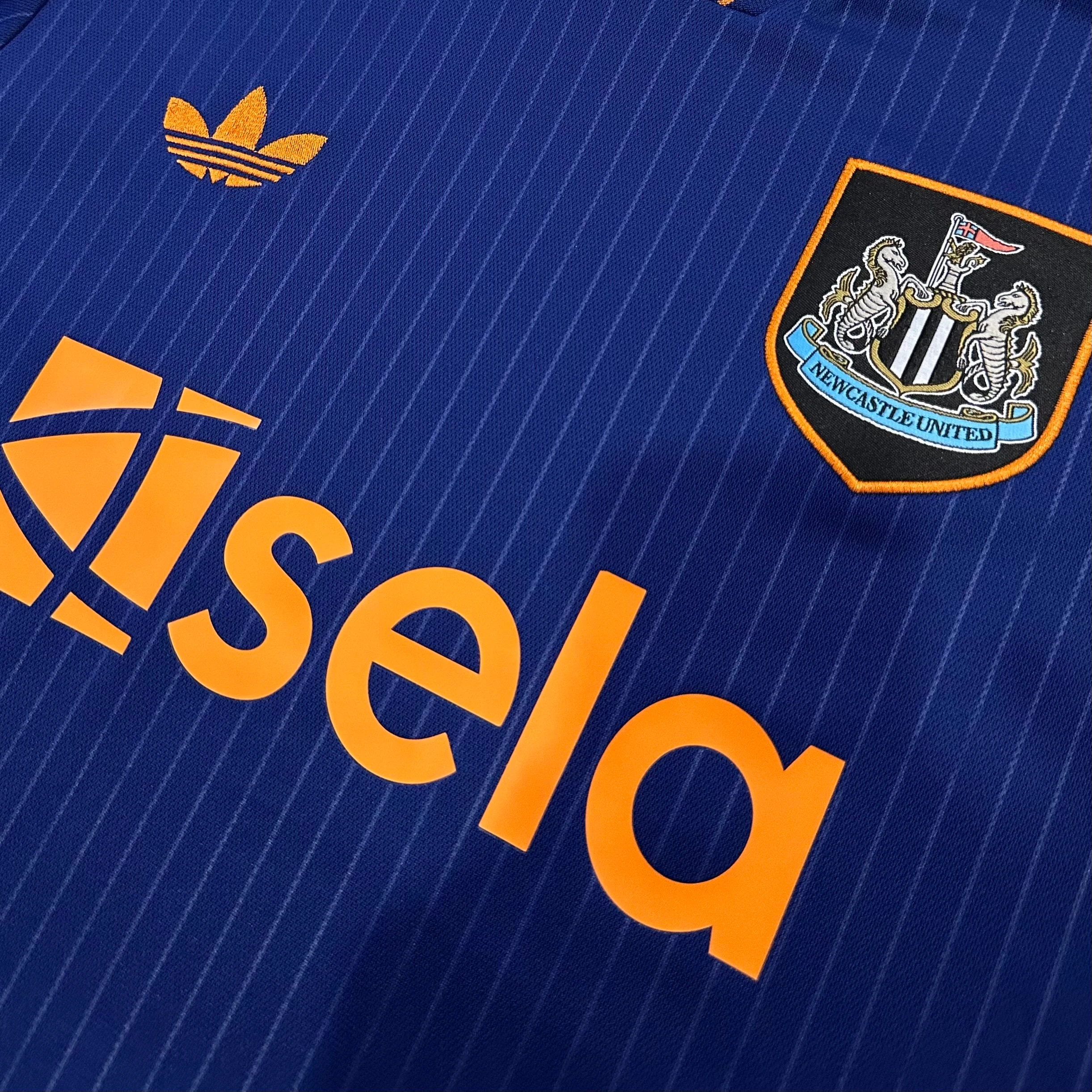 2025-26 Newcastle United Second Away Kit view 6