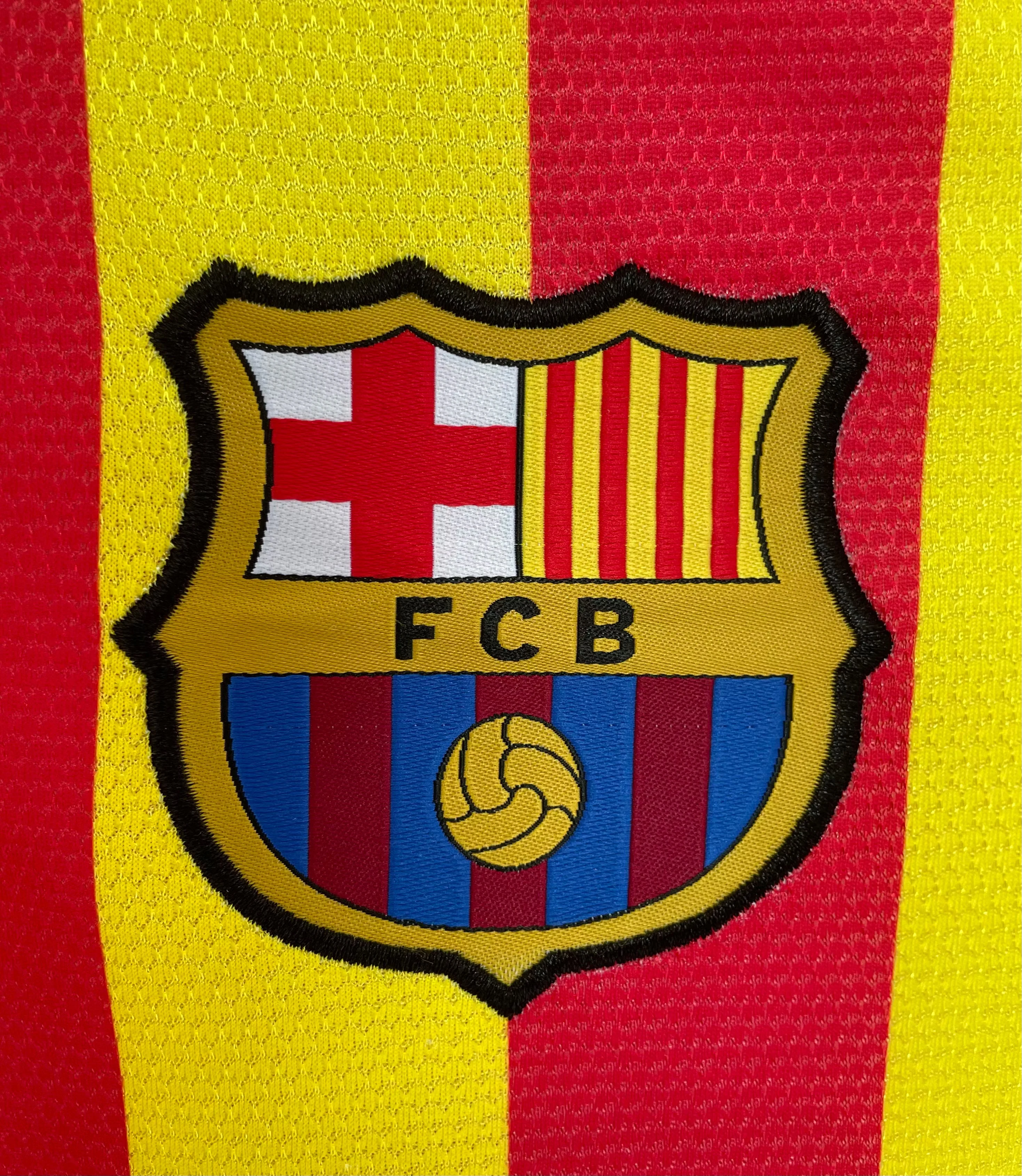 2013-14 Barcelona Away Retro Jersey view 7