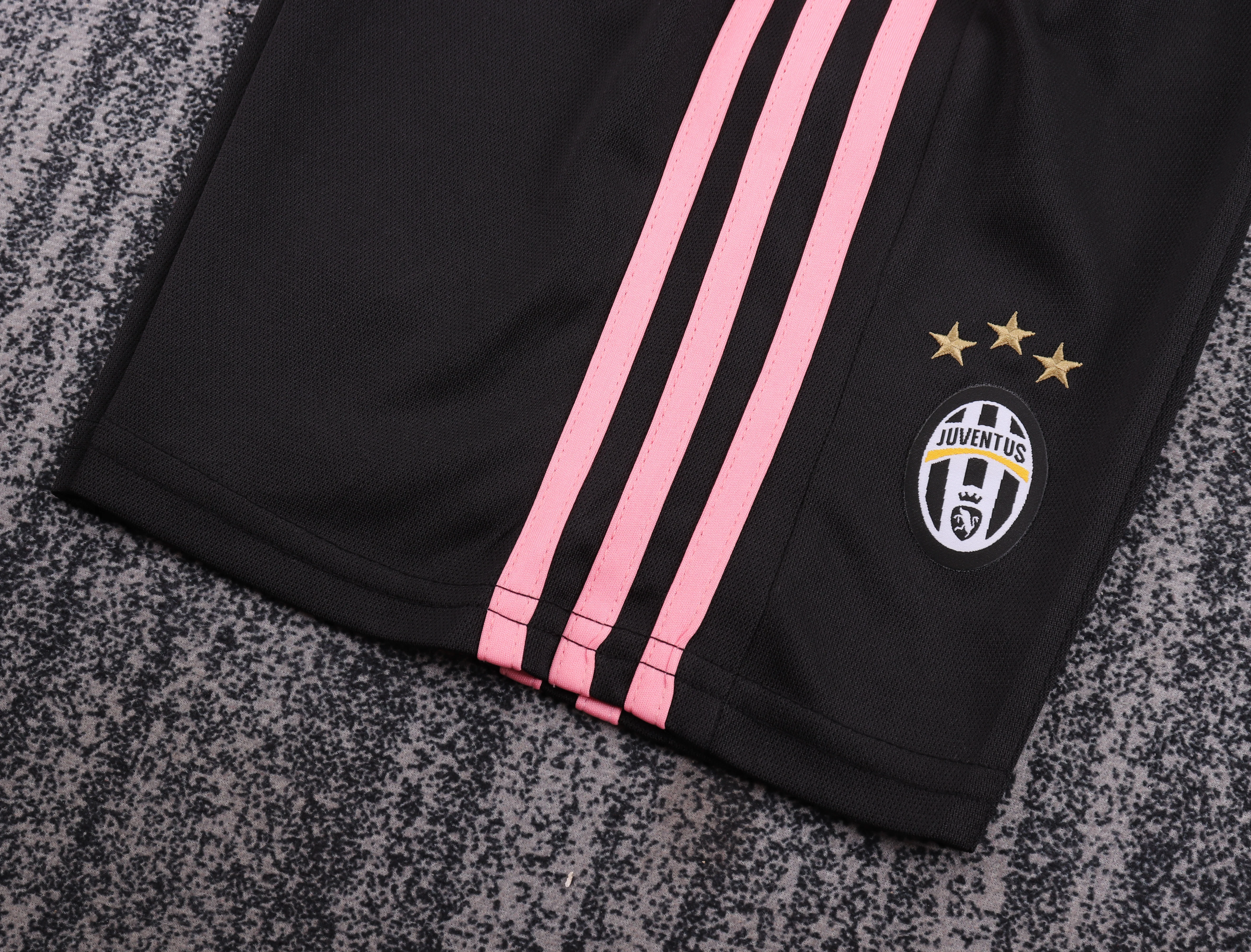 2015-16 Juventus Away Retro Jersey - Children's Size view 7