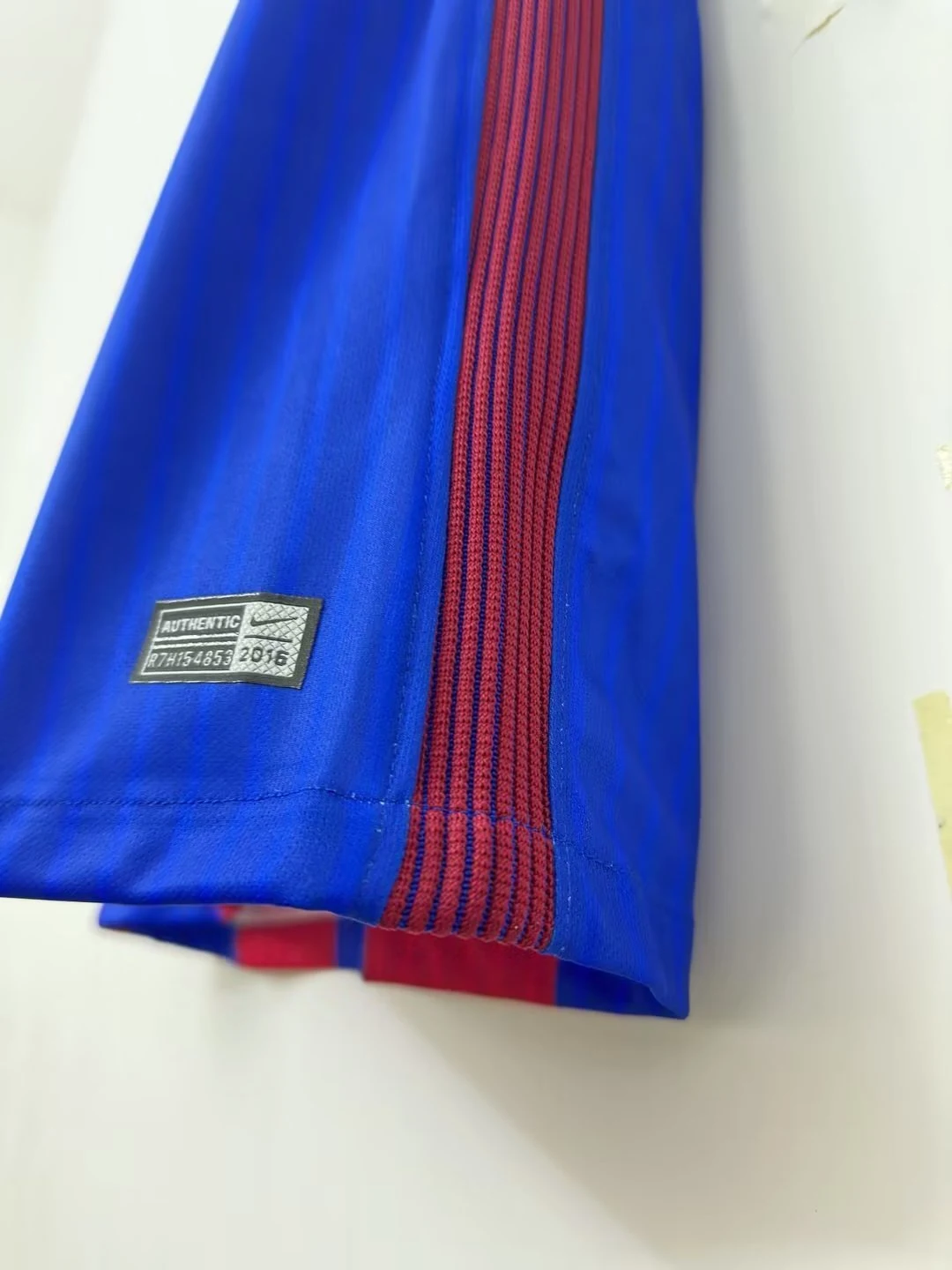 2016-17 Barcelona Retro Home Jersey view 7