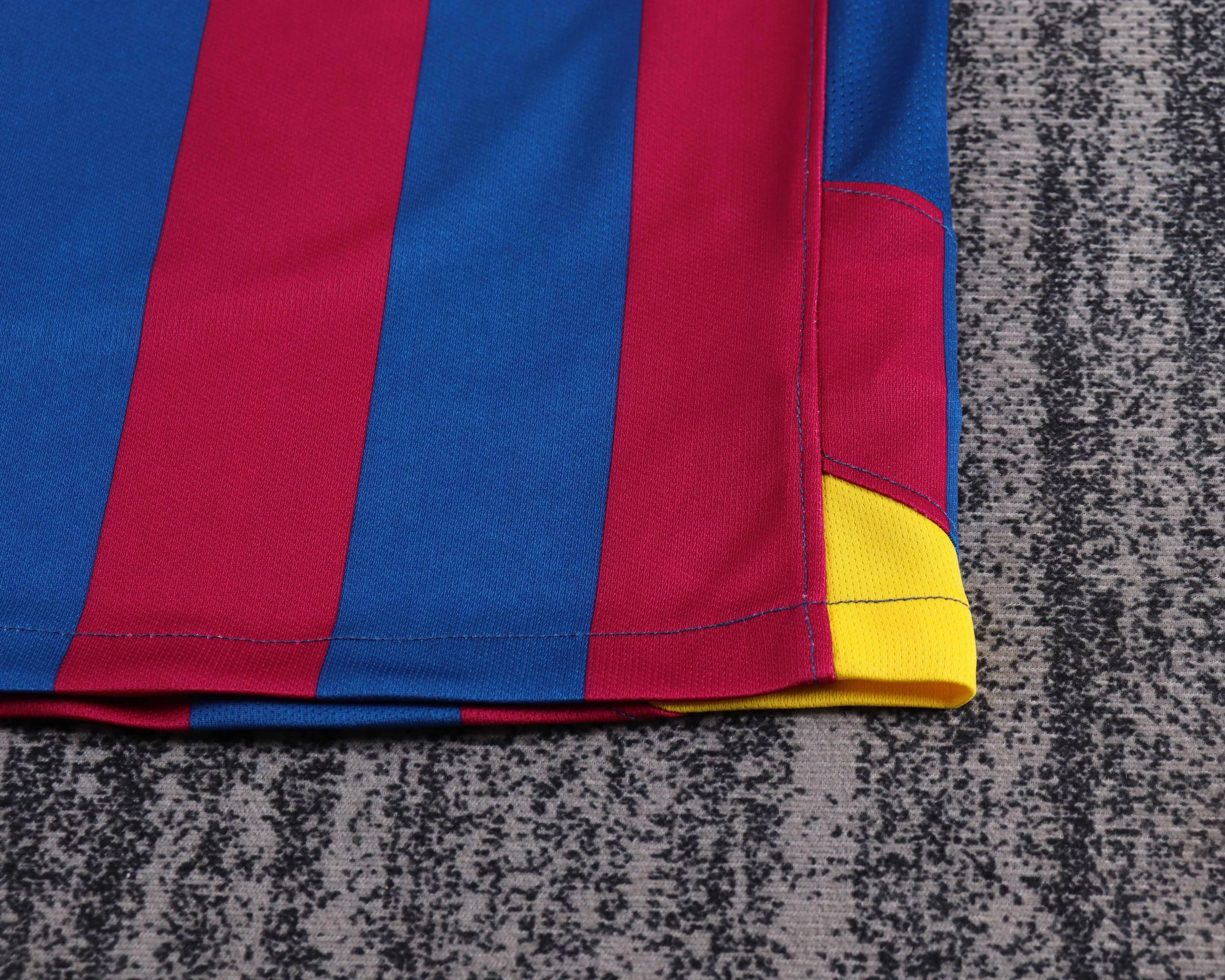 2005-06 Barcelona Home Champions League Retro Shirt - Kids Size view 6