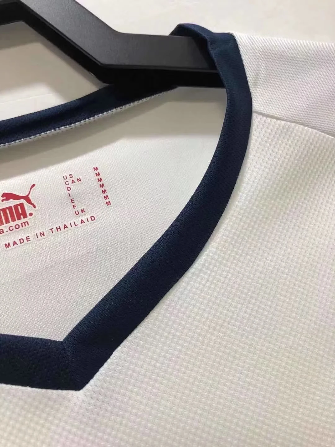2008-09 Tottenham Hotspur Home Retro Jersey view 3