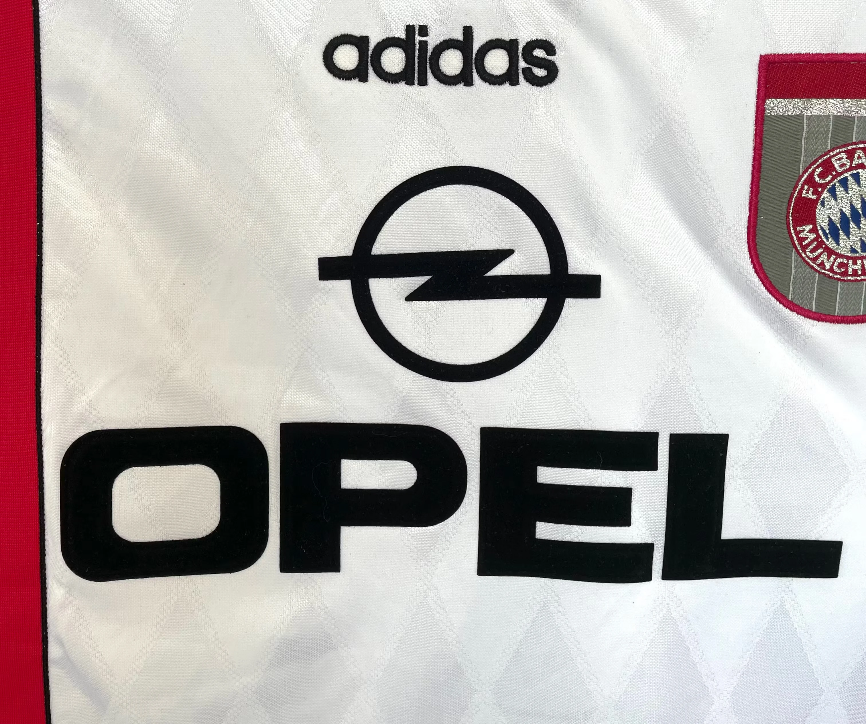 1997-98 Bayern Munich Away Retro Jersey view 3