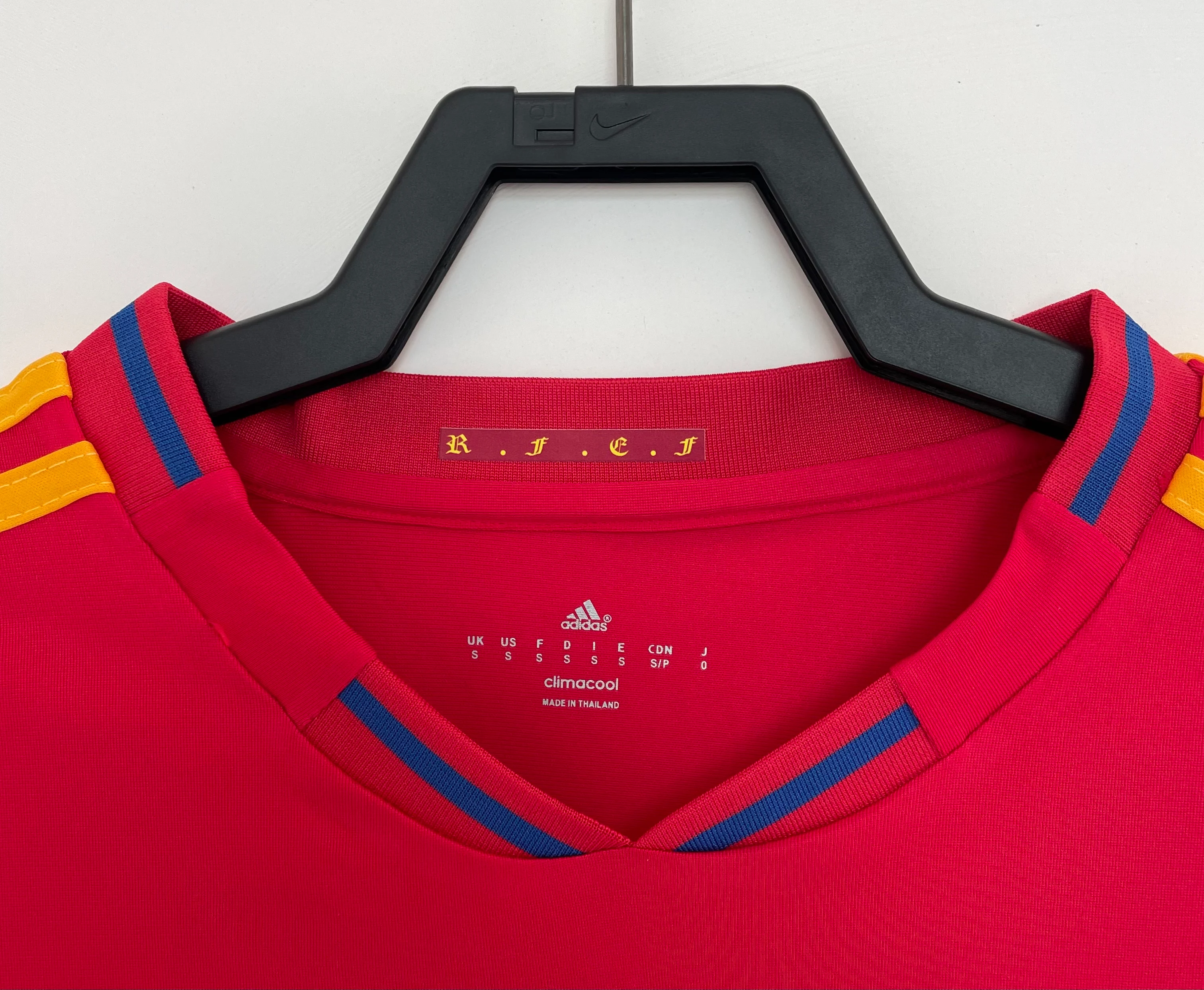 2010 Spain Home Retro Jersey view 8