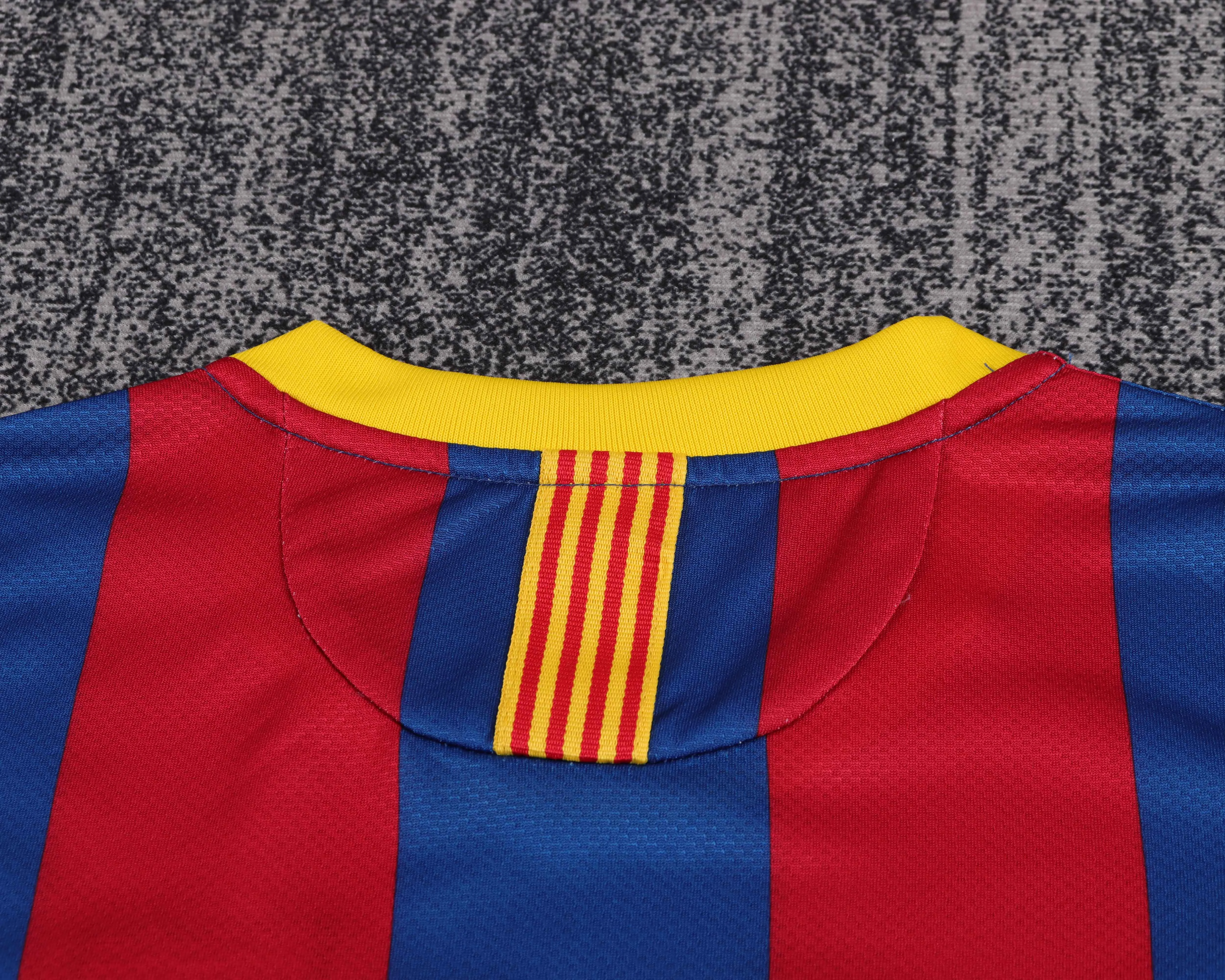 2010-11 Barcelona Home Retro Shirt - Kids Sizes view 5
