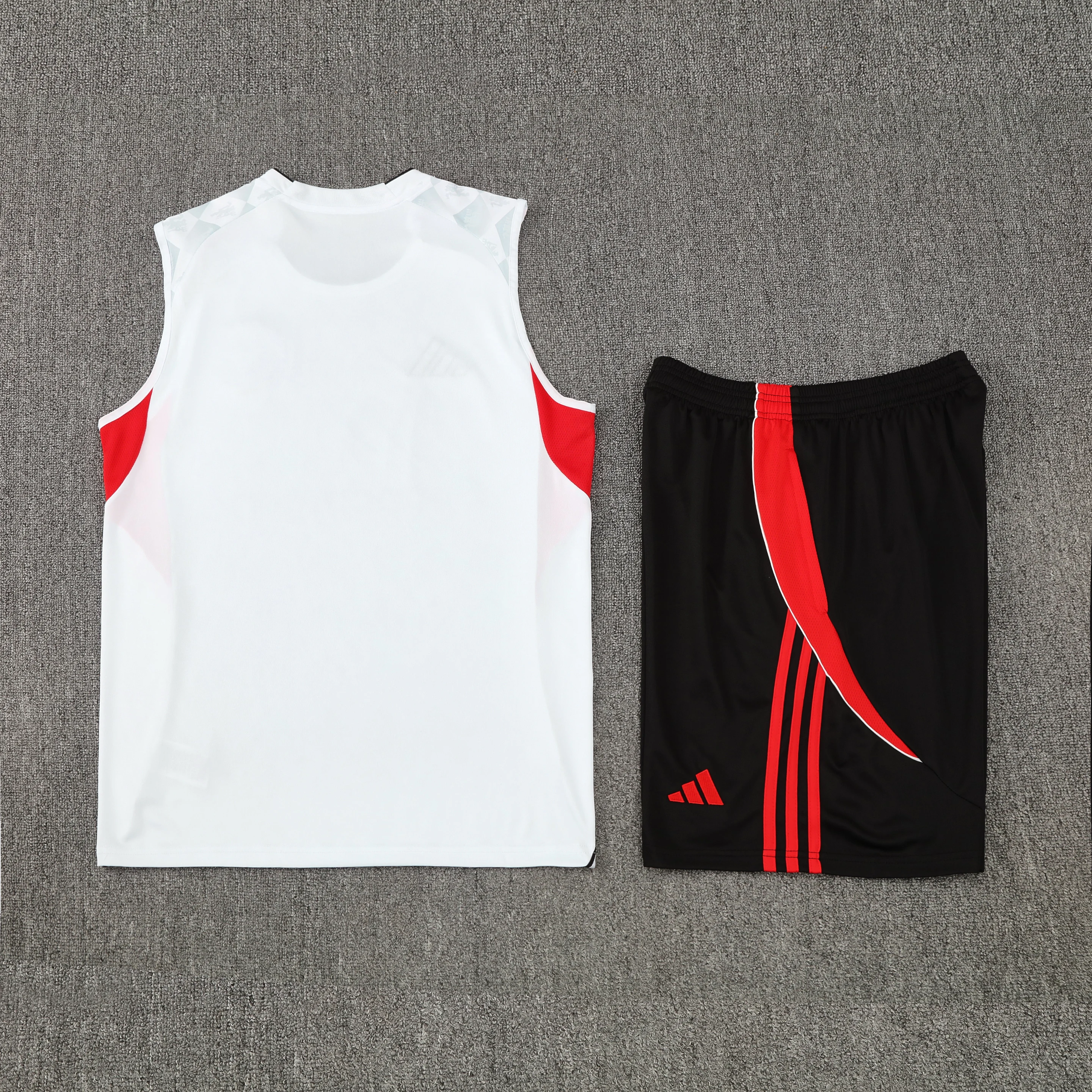 2025-26 Manchester United training vest jersey view 24