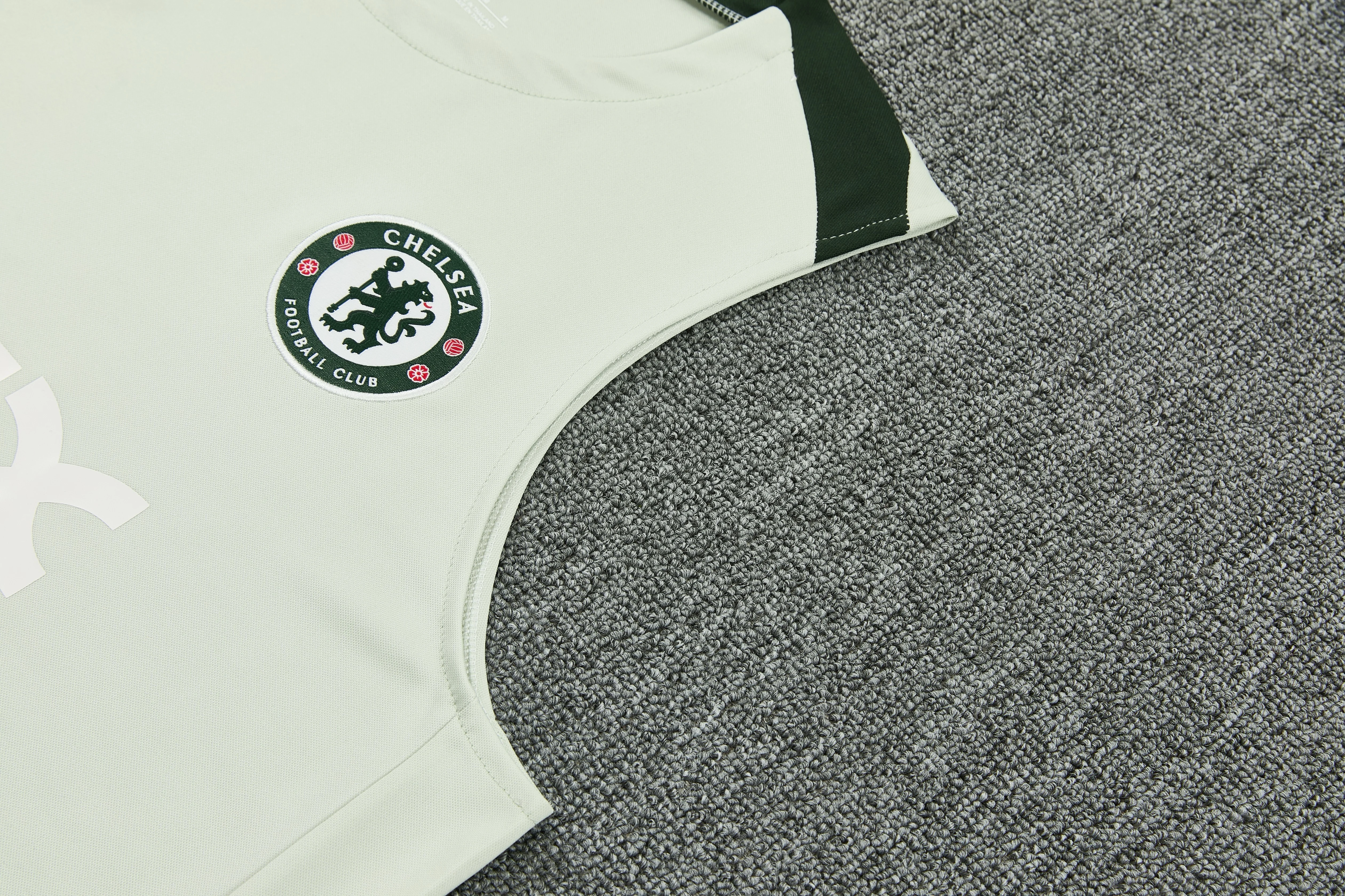 2025-26 Chelsea training vest jersey view 6