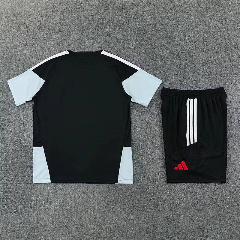 2026-27 Liverpool Black Short-Sleeve Training Jersey view 16