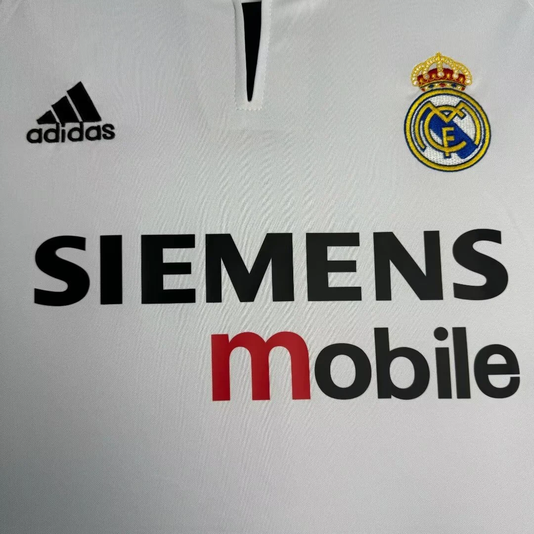 2003-04 Real Madrid Home Retro Jersey view 6