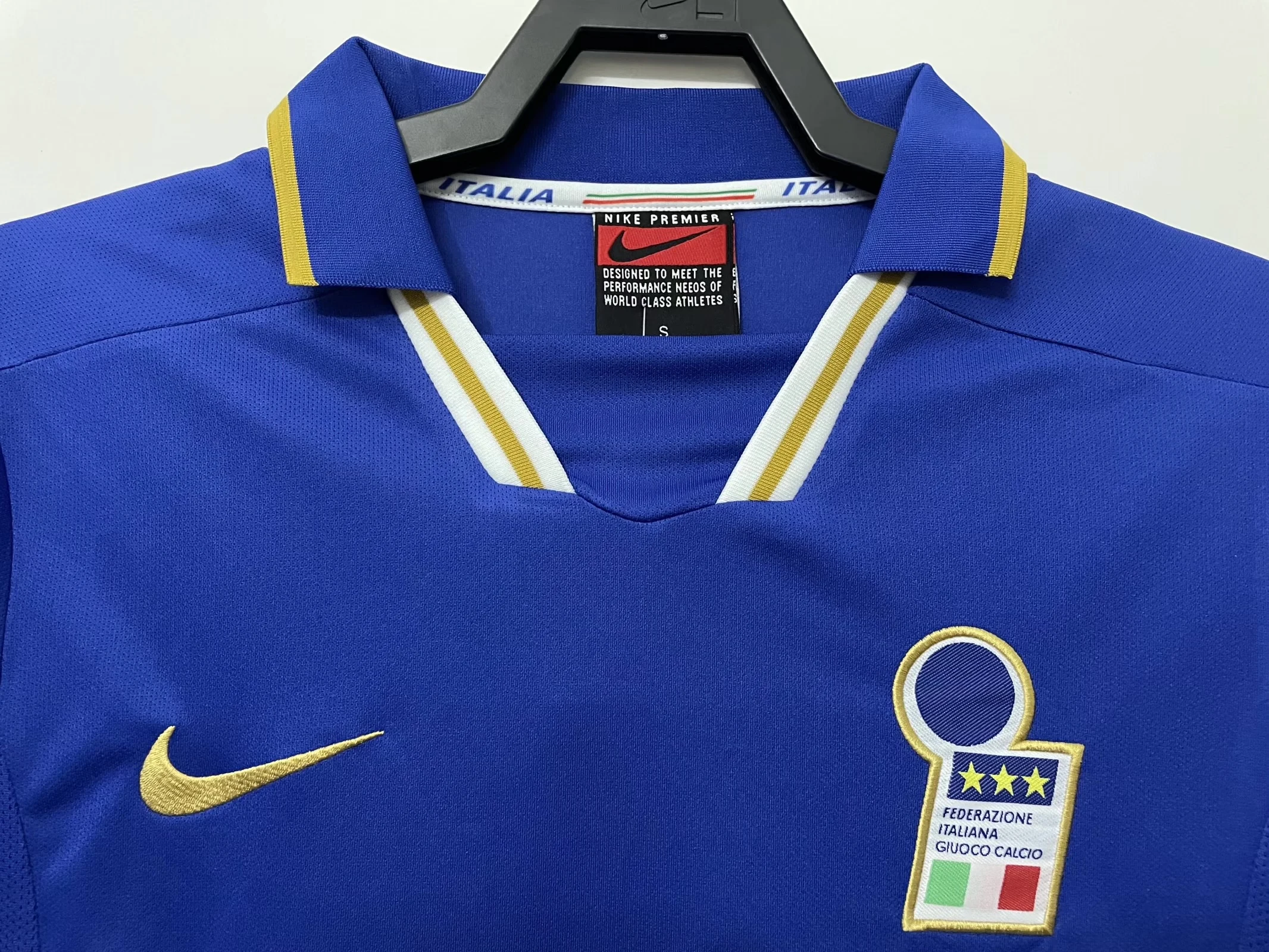 1996 Italy Home Retro Jersey view 4