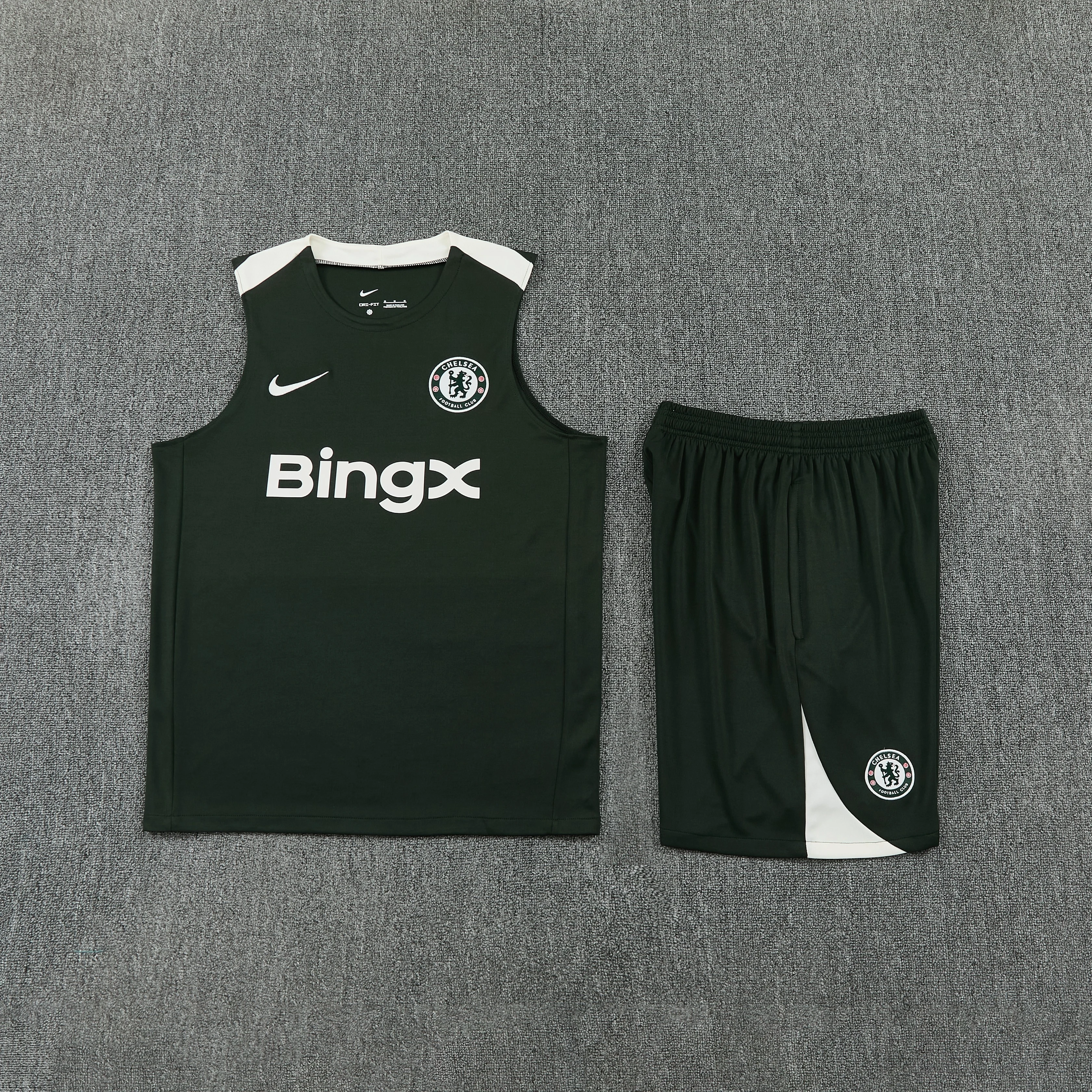 2025-26 Chelsea training vest jersey view 3