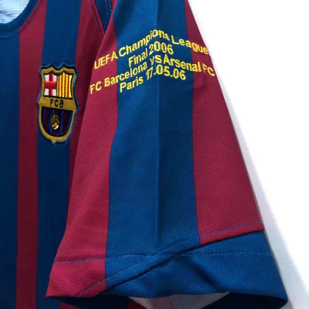 2005-06 Barcelona Home Retro Jersey - Champions League Edition view 6
