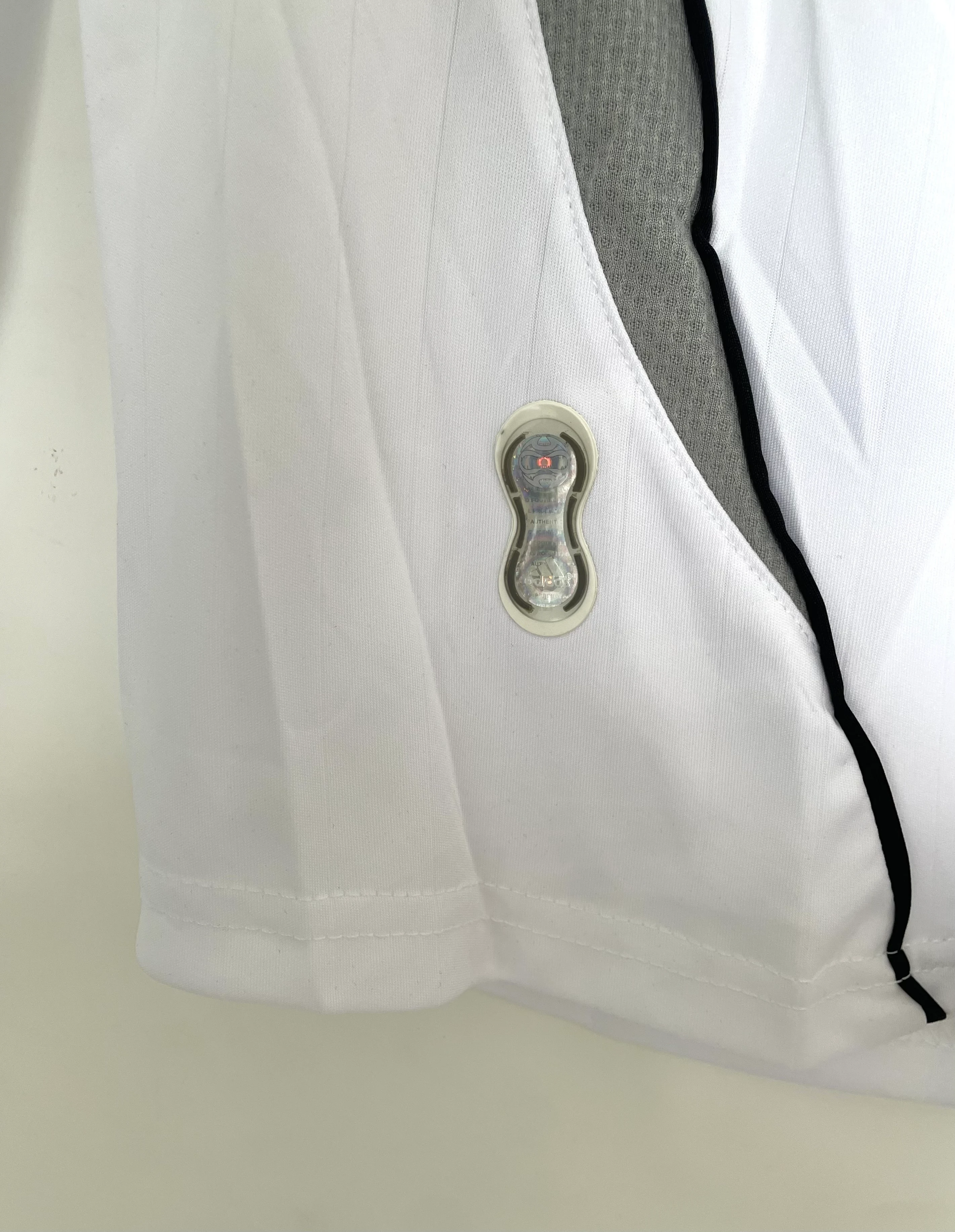 2006-07 Real Madrid Home Long-Sleeve Retro Jersey view 7