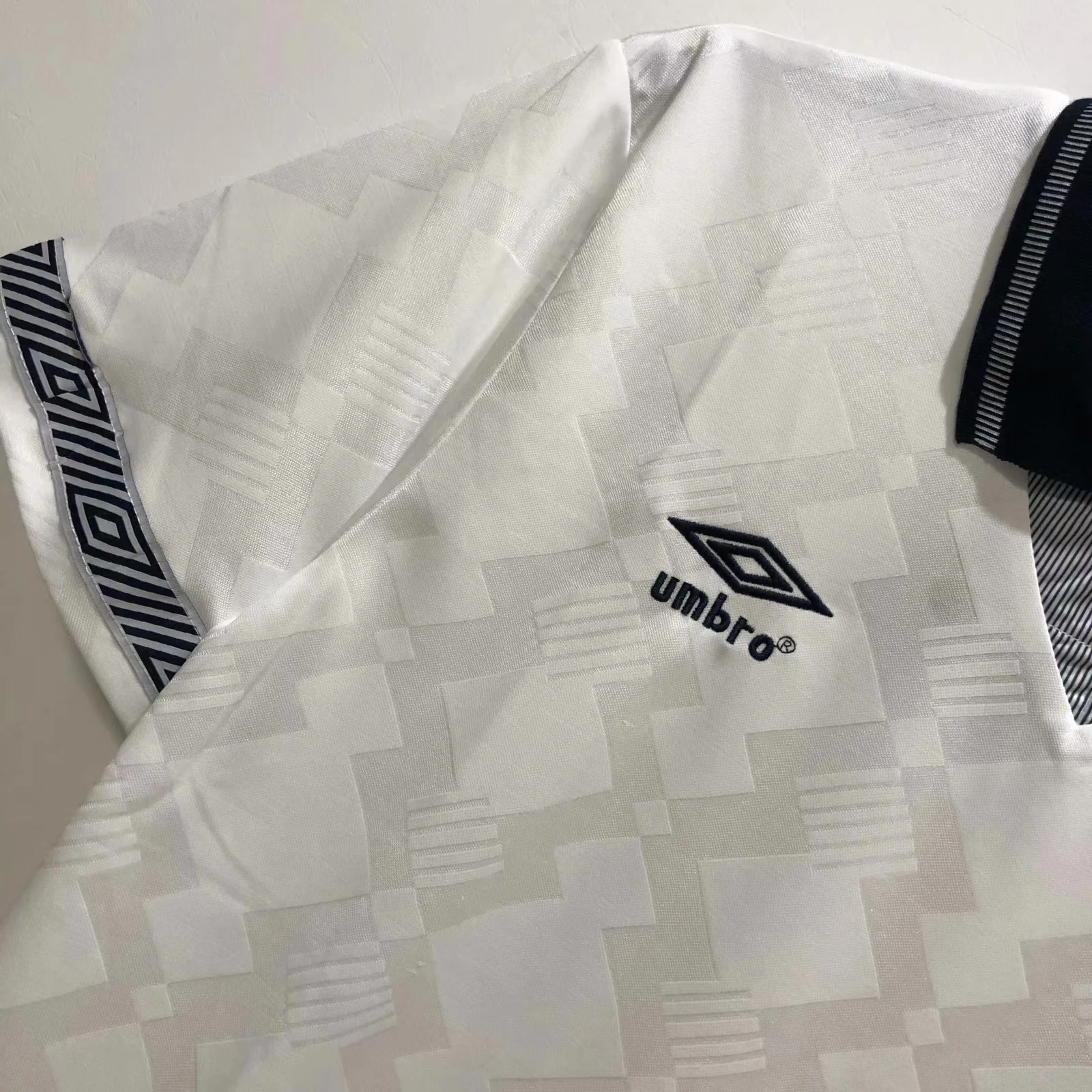 1990 England Home Retro Jersey view 10