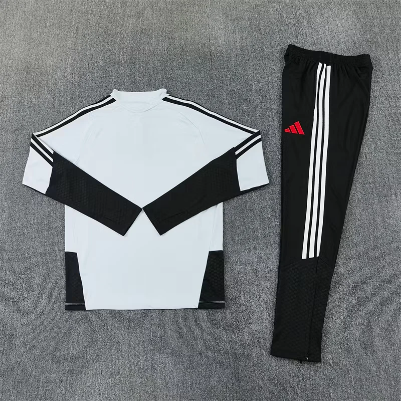 2026-27 Liverpool Light Grey Half-Zip Training Jersey view 17