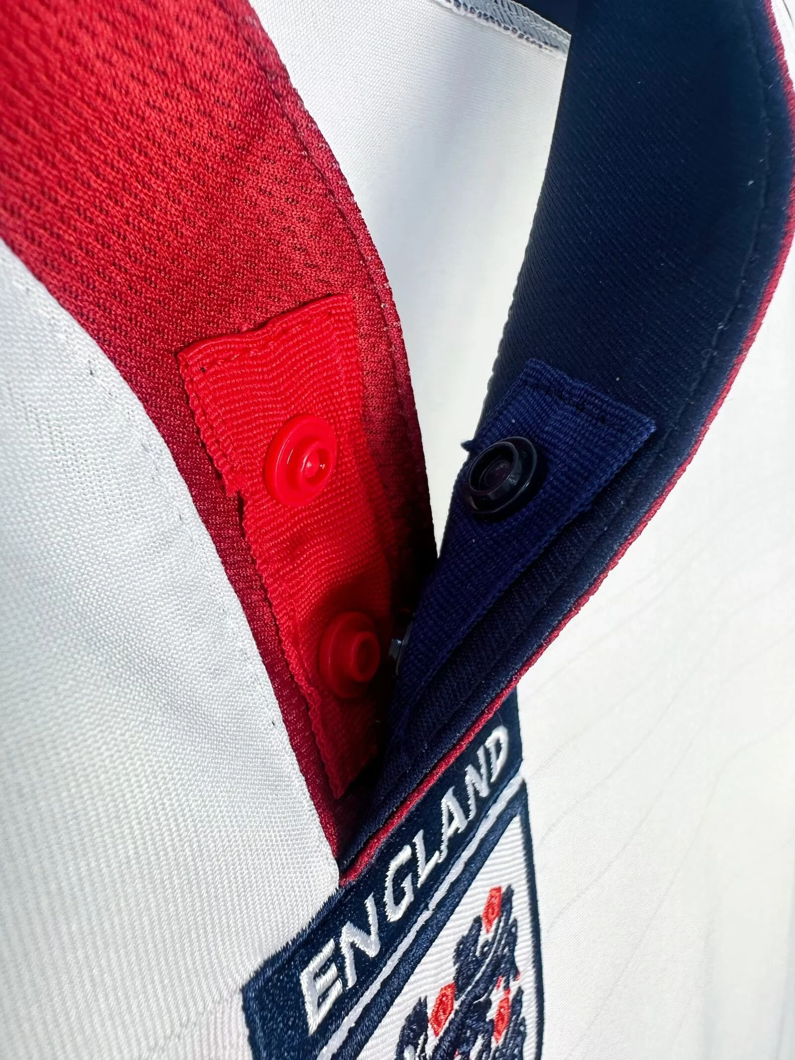 2004 England Home Retro Jersey view 6
