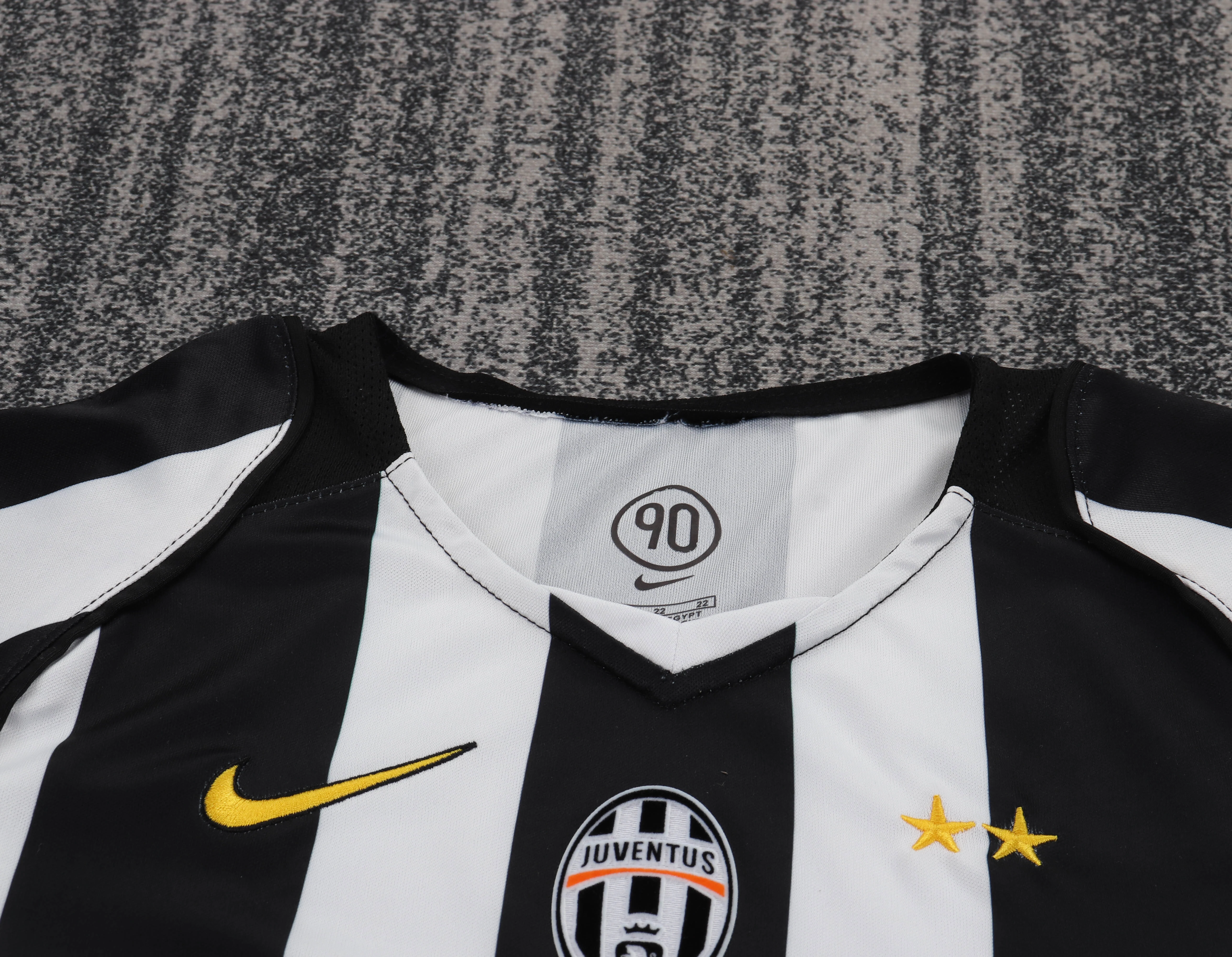 2004-05 Juventus Home Retro Jersey - Children's view 12