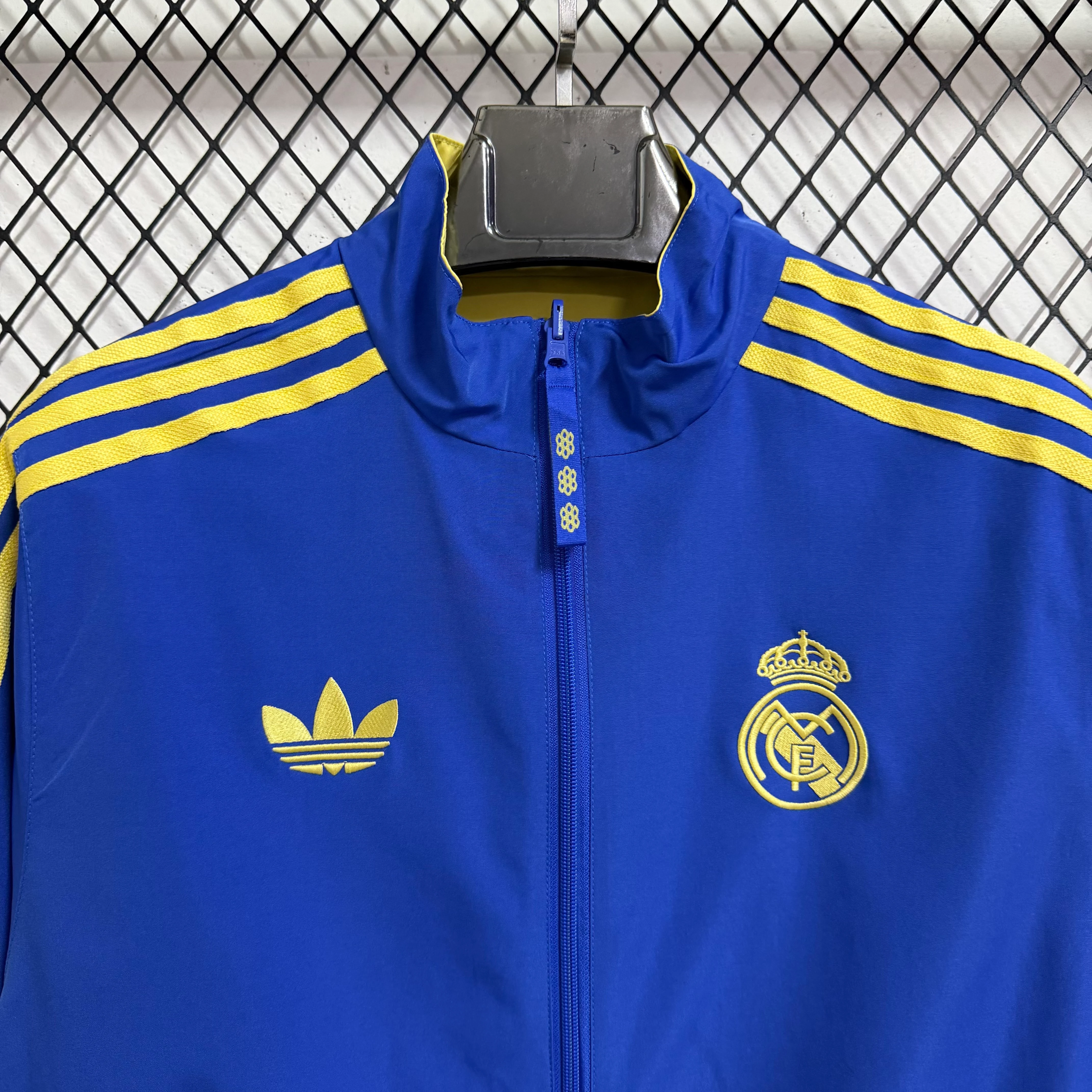 2025-26 Real Madrid Blue and Yellow Reversible Windbreaker Jacket view 11