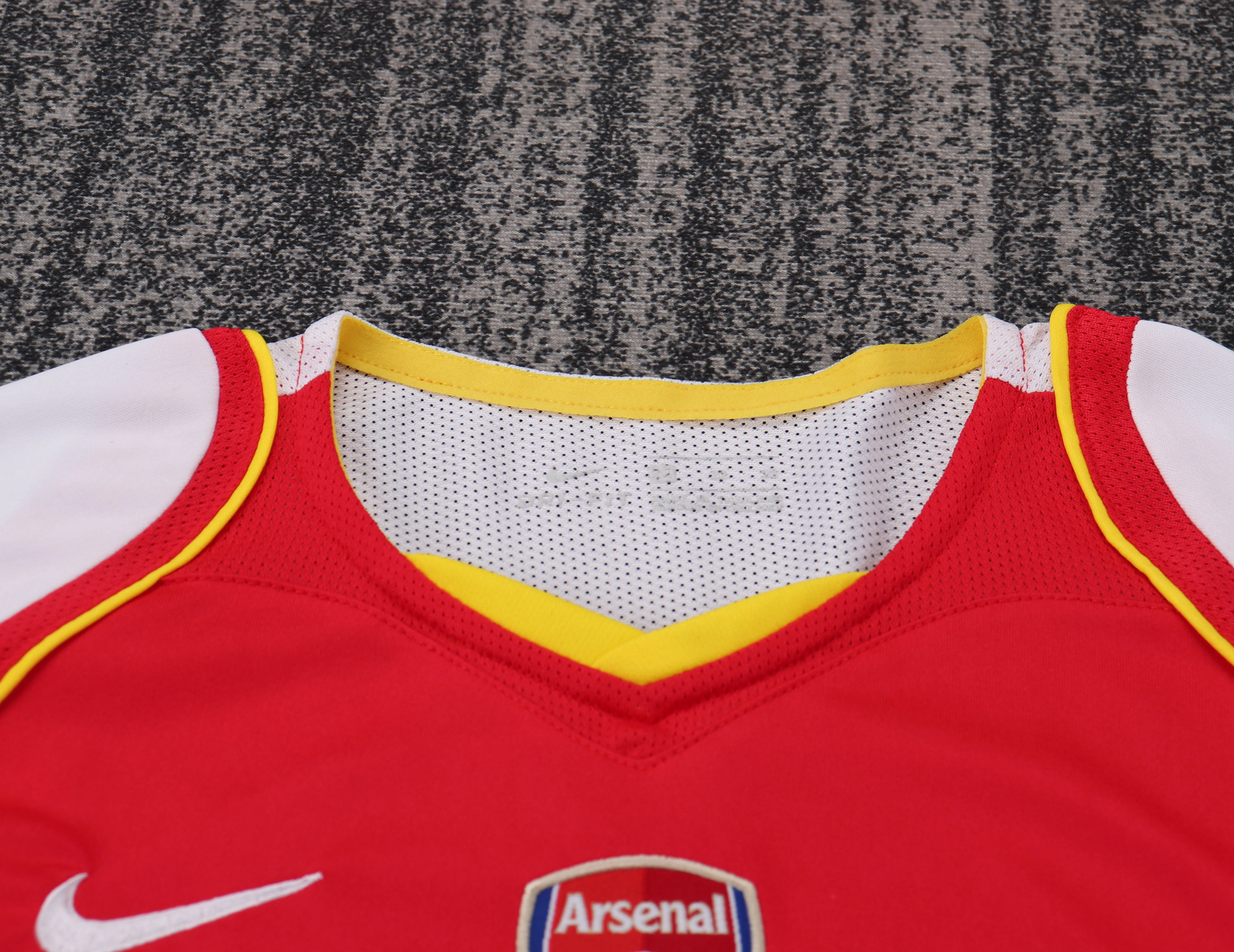 2004-05 Arsenal Home Retro Shirt - Kids Sizes view 6