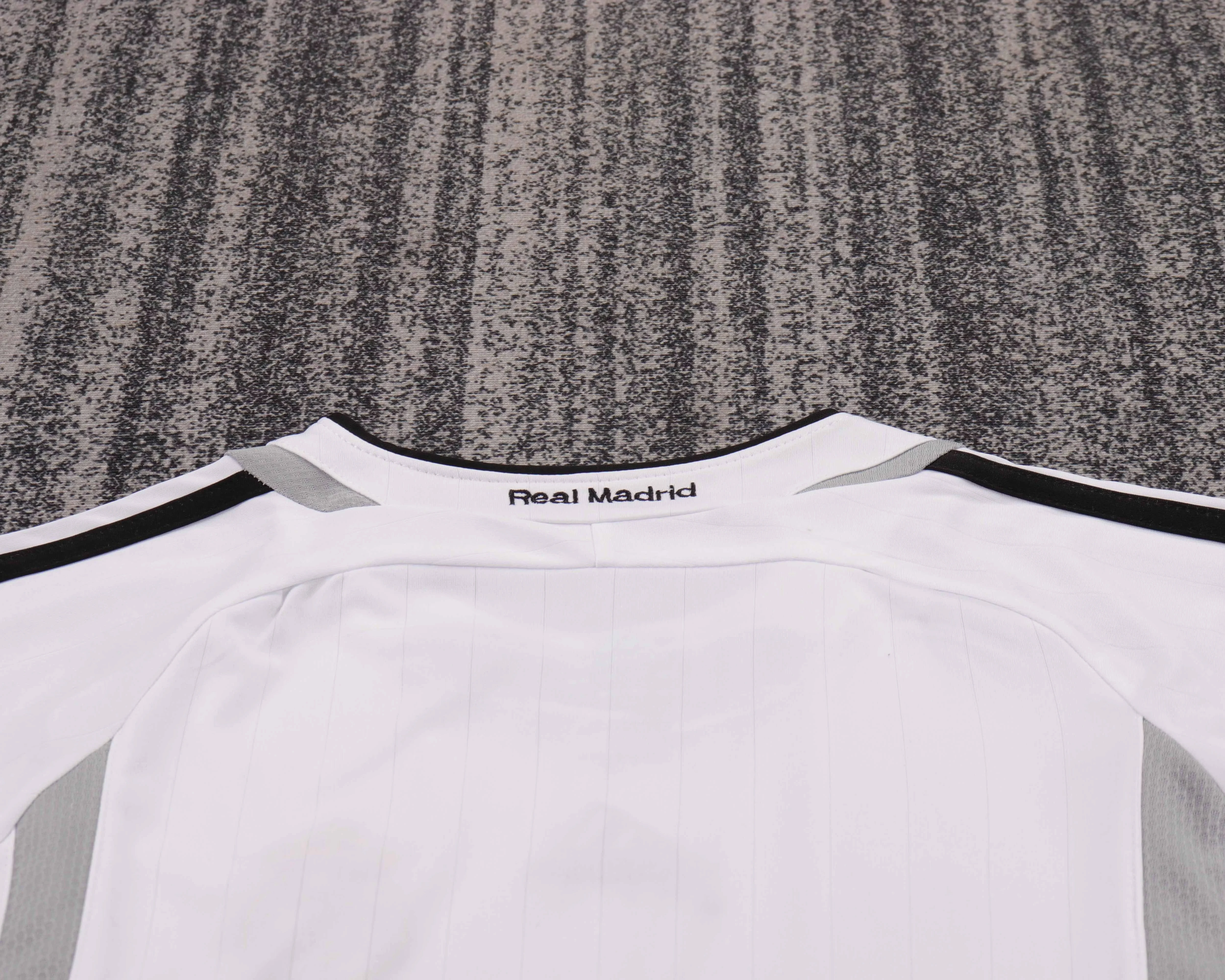2006-07 Real Madrid Home Retro Shirt - Kids Sizes view 8