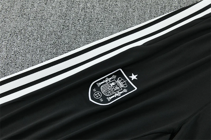 2026-27 Spain Red Half-Zip Training Jersey view 8