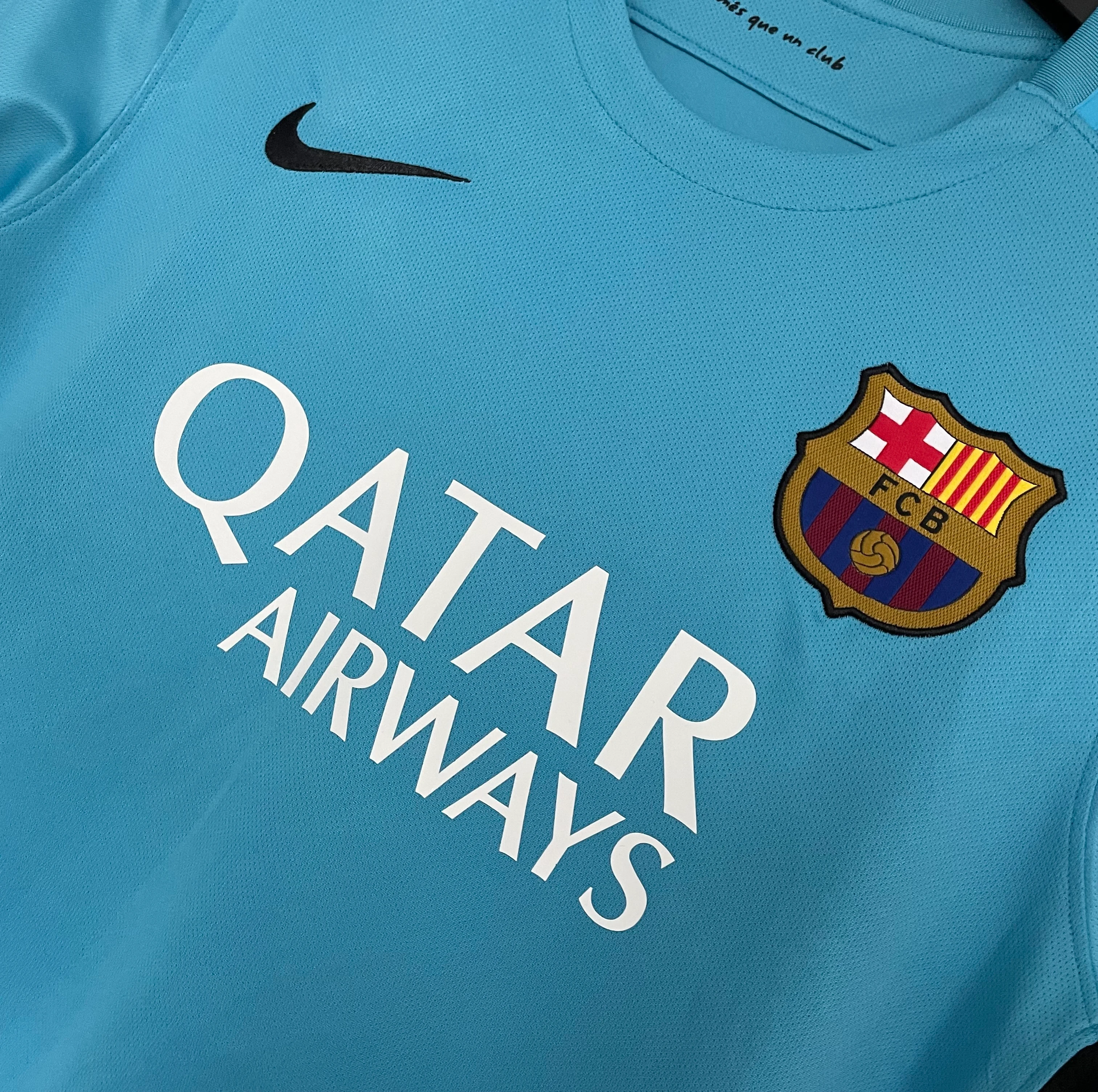 2015-16 Barcelona Second Away Retro Jersey view 3