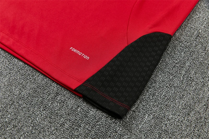 2026-27 Manchester United Red Half-Zip Training Jersey view 7