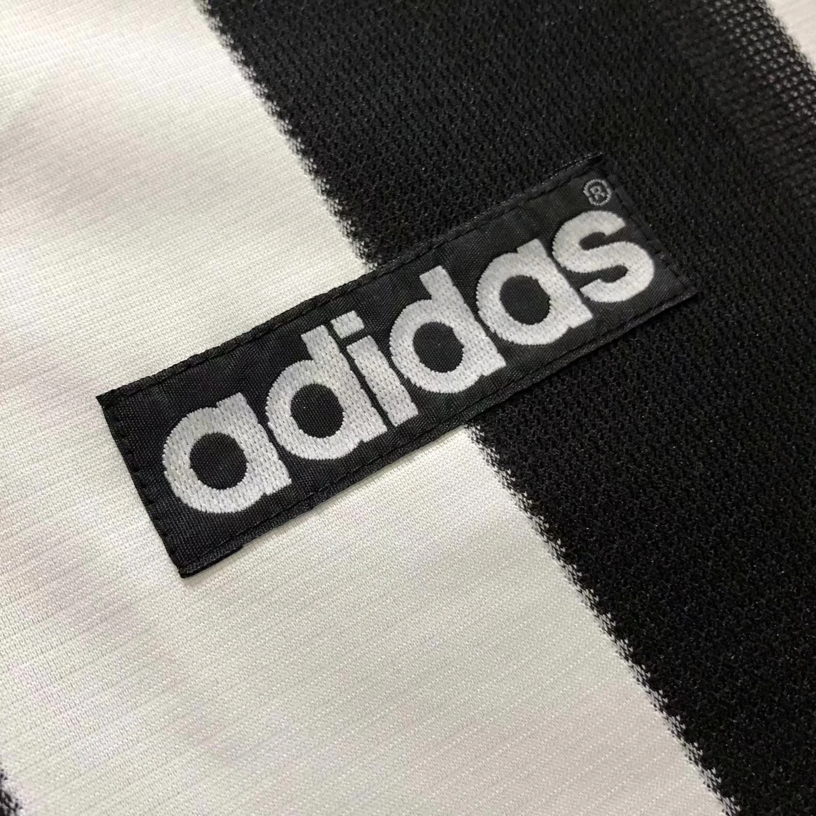 1995-97 Newcastle United Home Long Sleeve Retro Shirt view 10