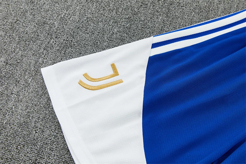 2026-27 Juventus light blue short-sleeved training jersey view 6