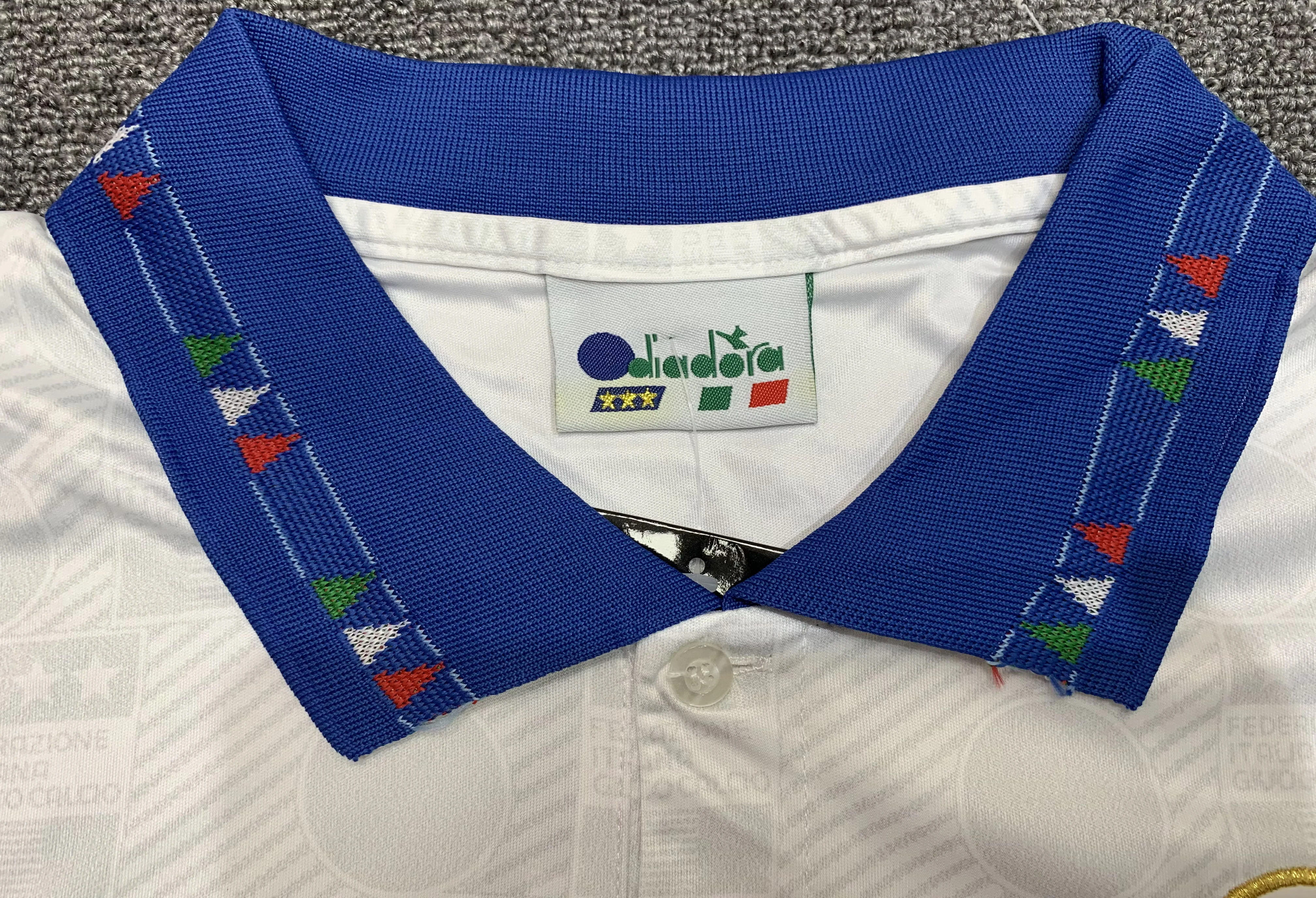 1994 Italy Away Retro Jersey view 4