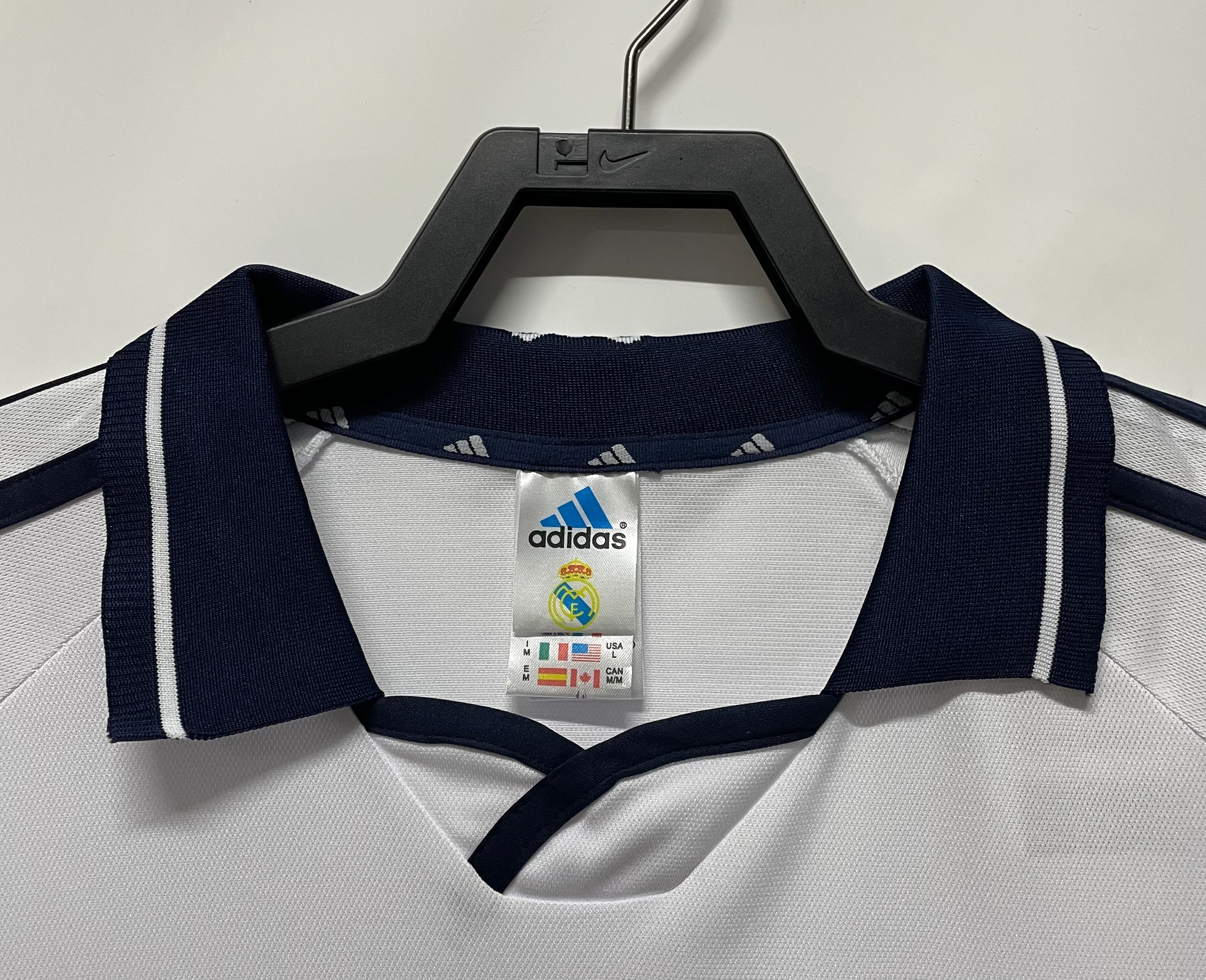 2000-01 Real Madrid Home Retro Jersey view 5