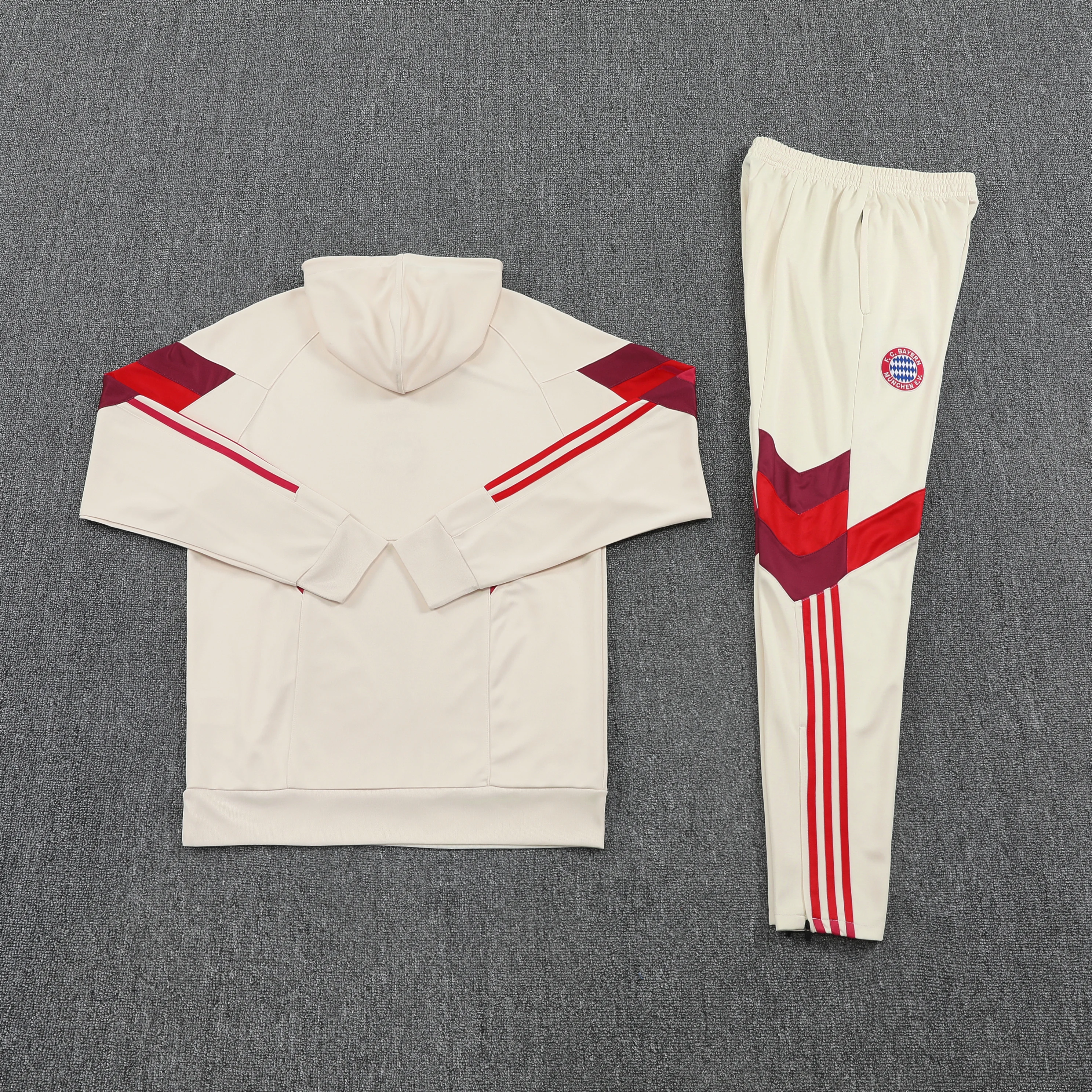 2025-26 Bayern Munich off-white training hooded jersey view 17