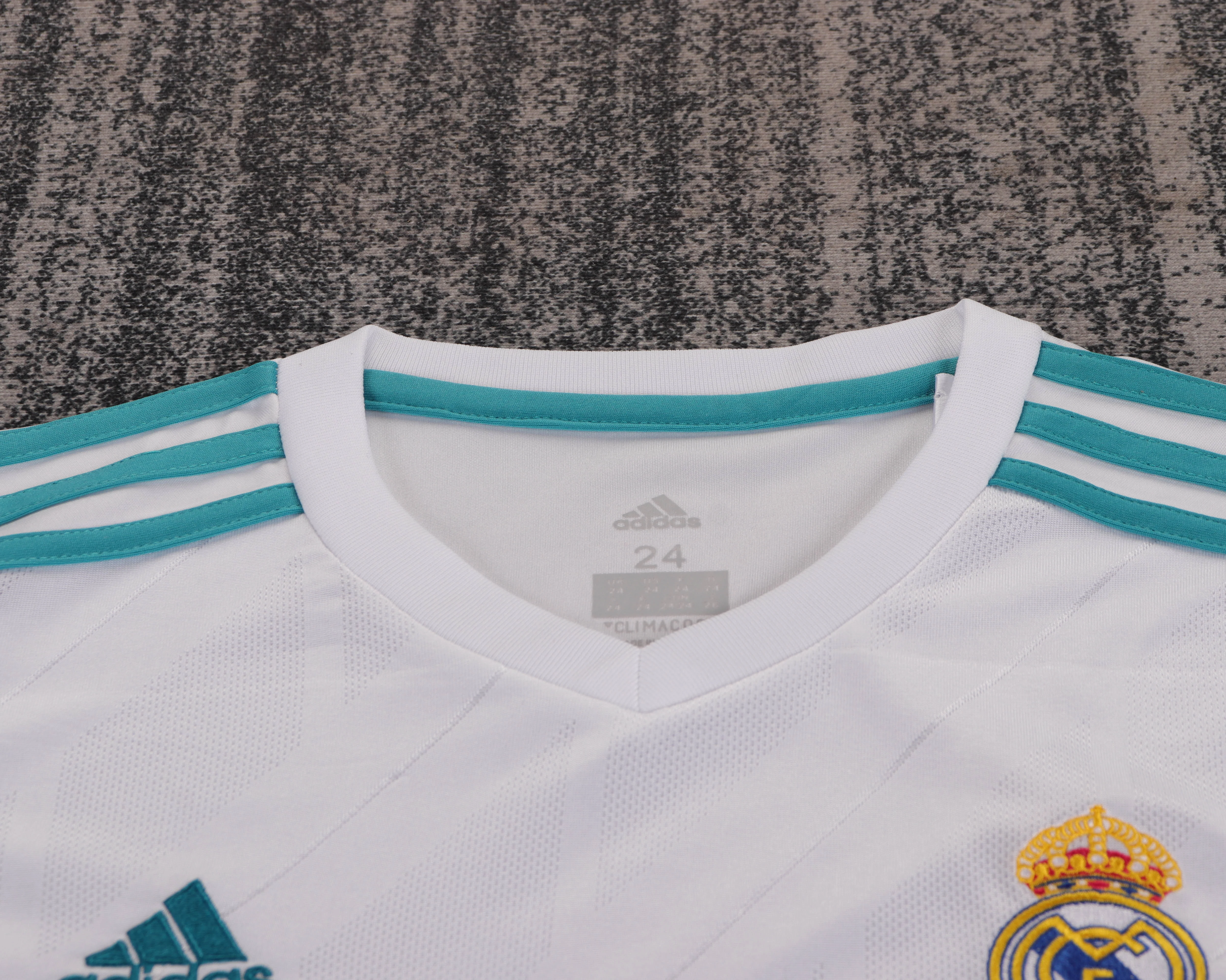 2017-18 Real Madrid Home Retro Shirt - Kids Sizes view 12