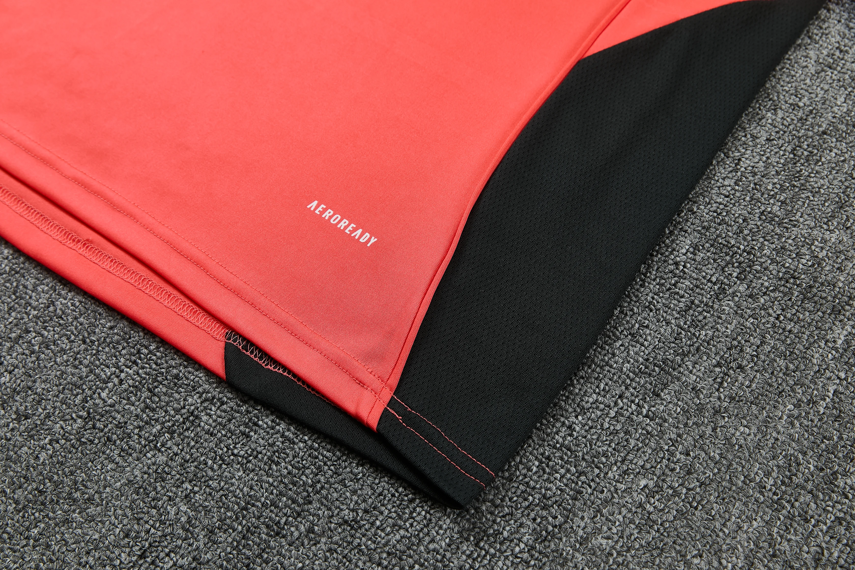 2025-26 Bayern Munich training vest jersey view 12