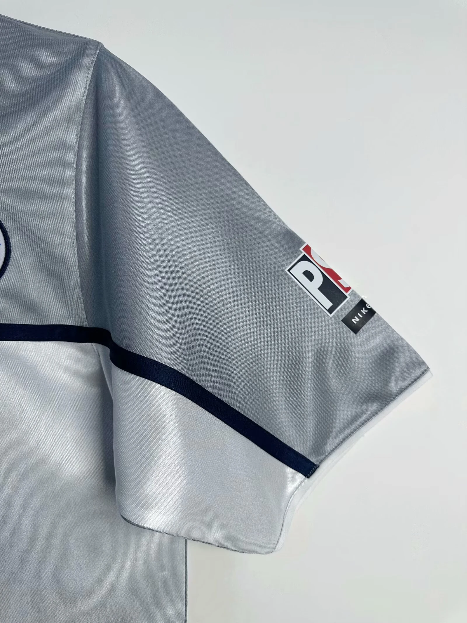 2000-01 Paris Retro Away Jersey view 5