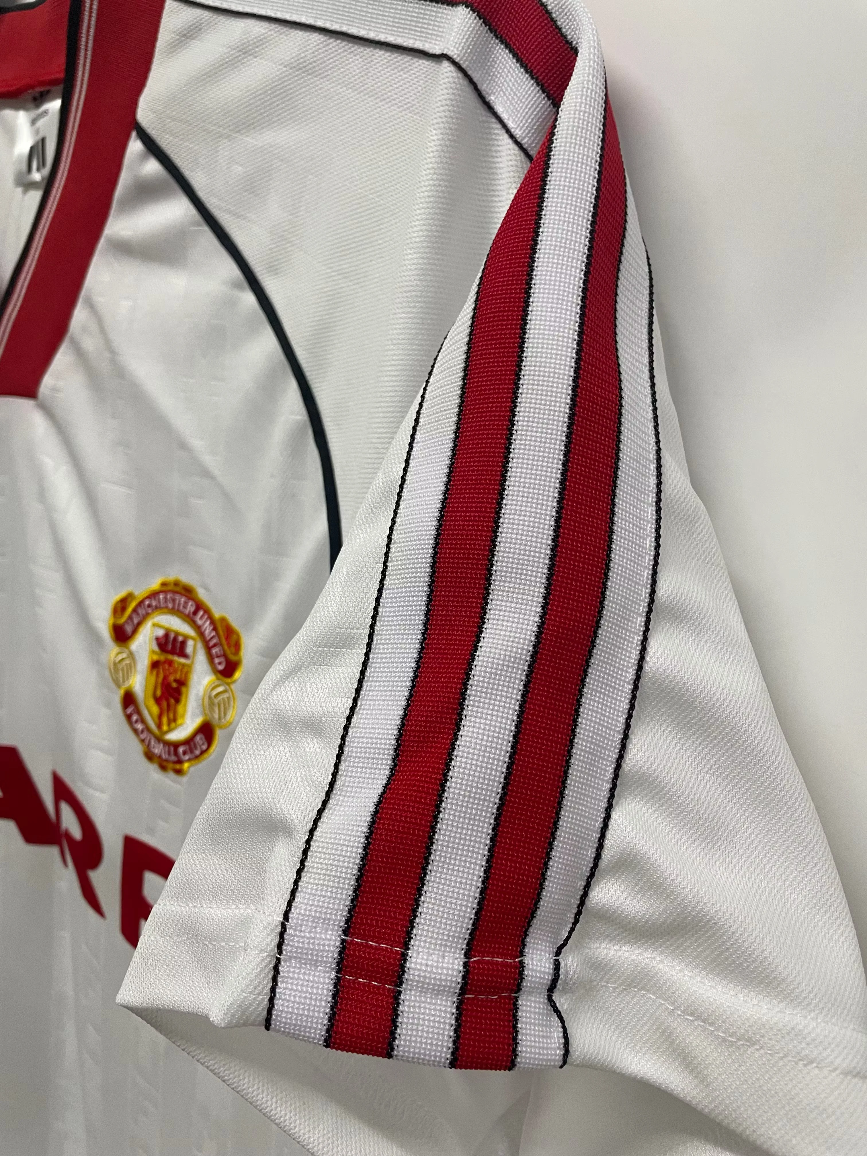 1988-90 Manchester United Away Retro Shirt view 3