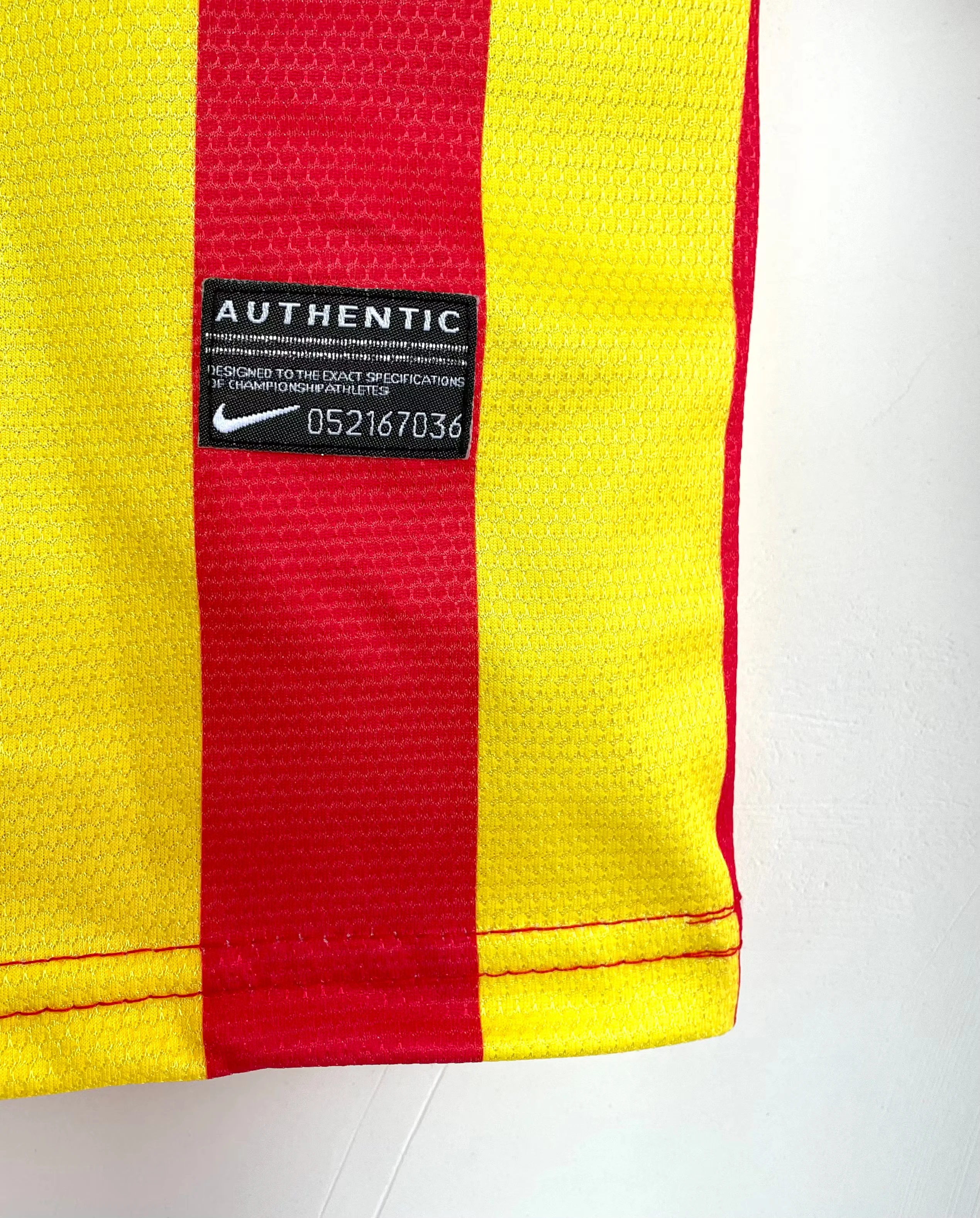 2013-14 Barcelona Away Retro Jersey view 4