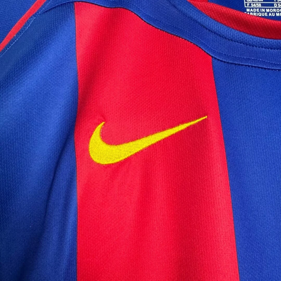 2004-05 Barcelona Home Retro Jersey view 5
